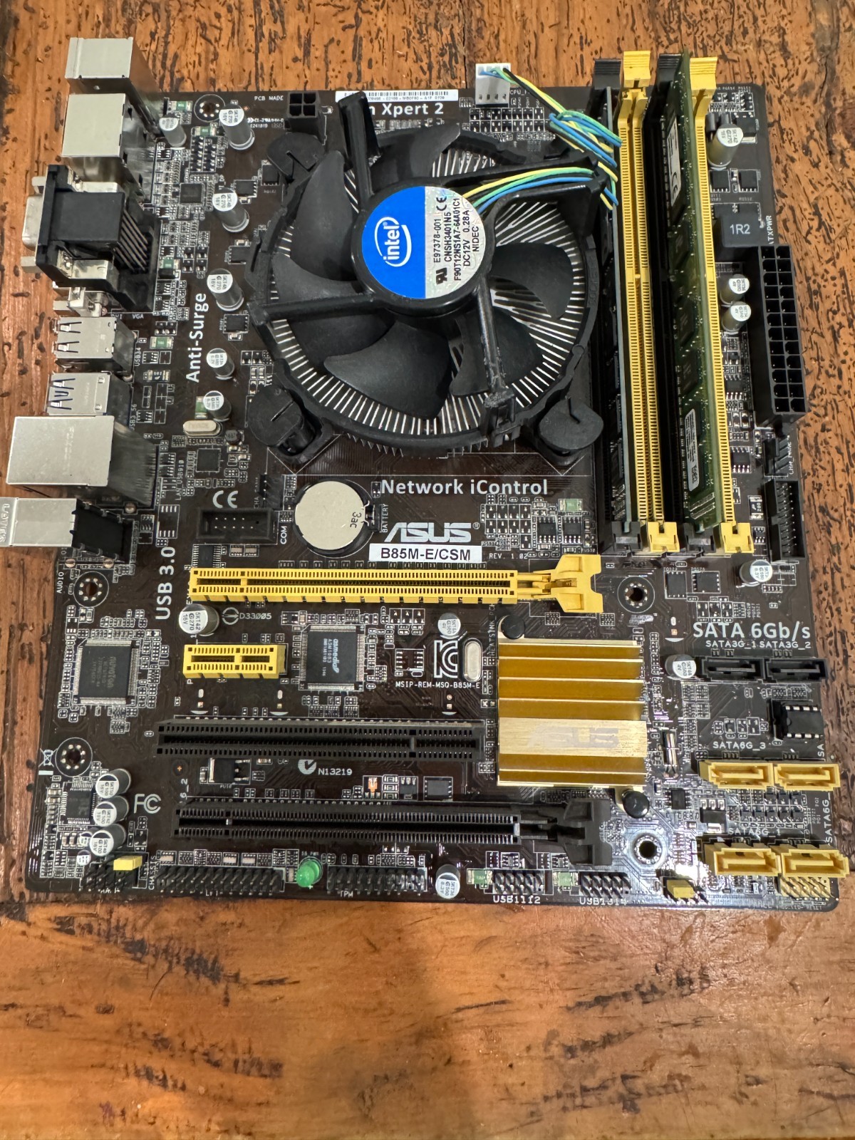 ASUS B85M-E Motherboard w/ i7-4770, 8 GB, CPU Cooler, I/O Shield - TESTED ASUS B85M-E Motherboard w/ i7-4770, 8 GB, CPU Cooler, I/O Shield - TESTED