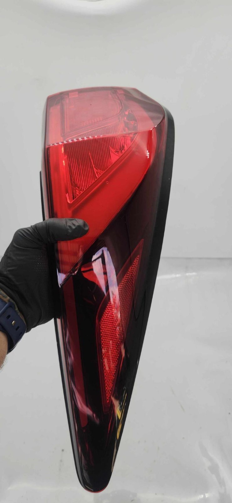 2016 2020 Infiniti QX60 Left Driver Side Tail Light quarter panel mounted oem