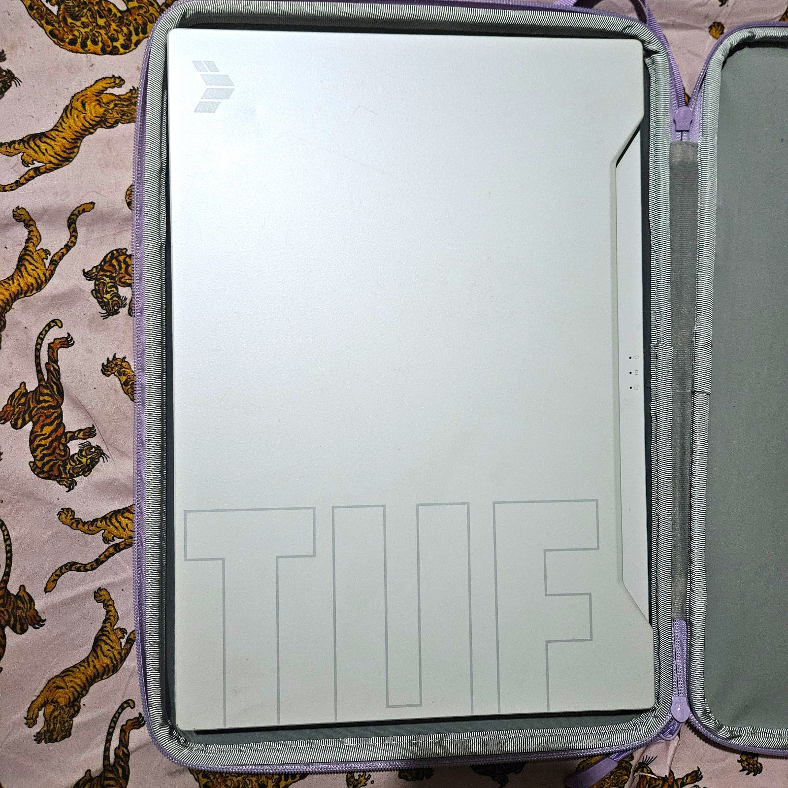 ASUS TUF Dash F15 15.6in i7 16GB 1TB SSD GeForce RTX Win11 White ASUS TUF Dash F15 15.6in i7 16GB 1TB SSD GeForce RTX Win11 White
