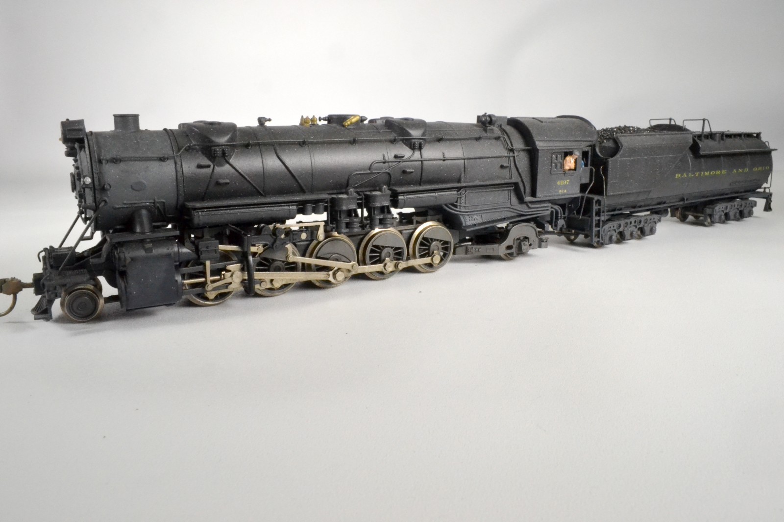 B&O Big Six 6197, AHM/Rivarossi 2-10-2 Santa Fe--detailed, painted, weatherd, DC B&O Big Six 6197, AHM/Rivarossi 2-10-2 Santa Fe--detailed, painted, weatherd, DC