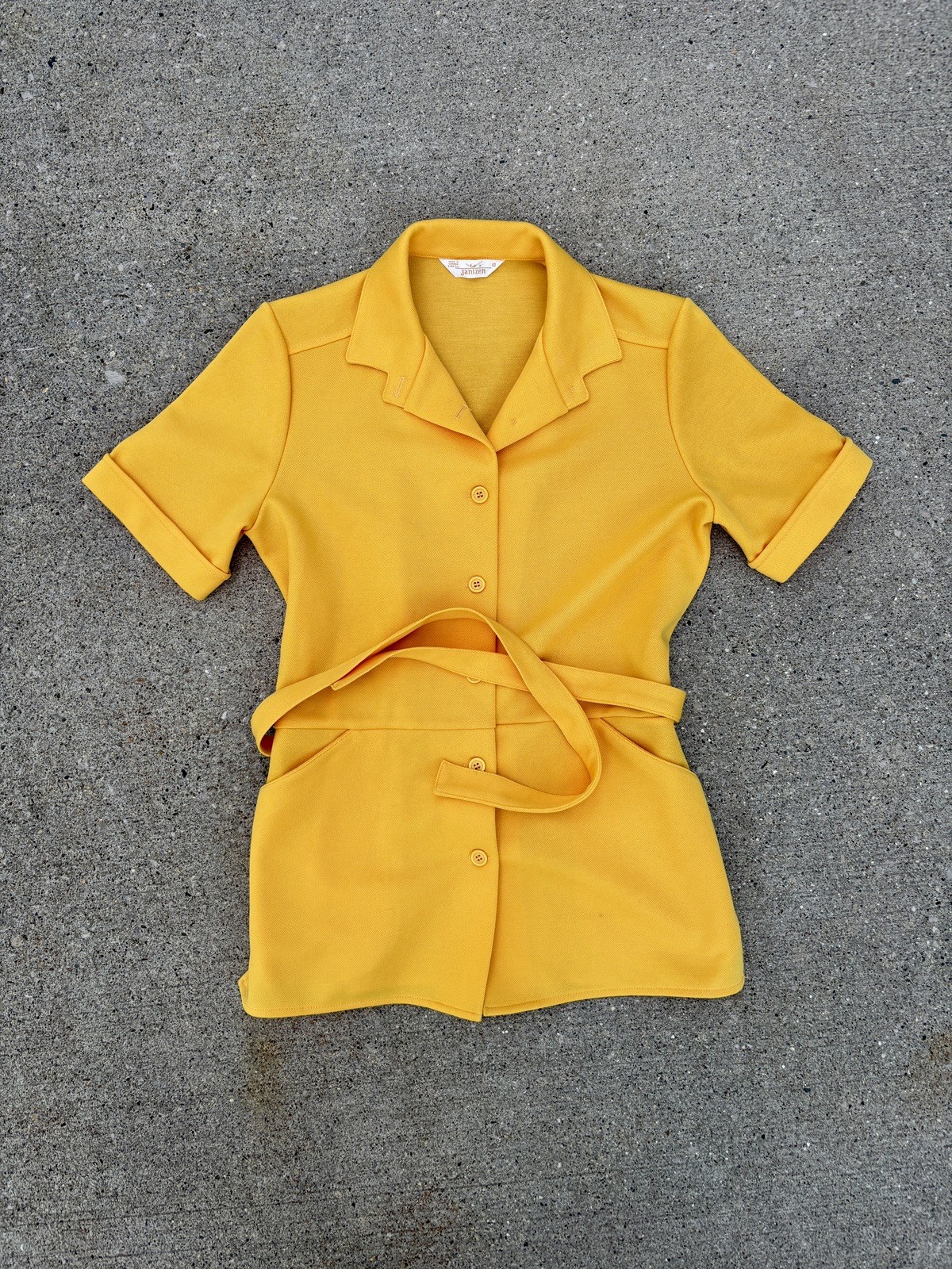 Vintage 60s 70s Jantzen Women’s Shirt Dress With Belt mod rockabilly Vintage 60s 70s Jantzen Women’s Shirt Dress With Belt mod rockabilly