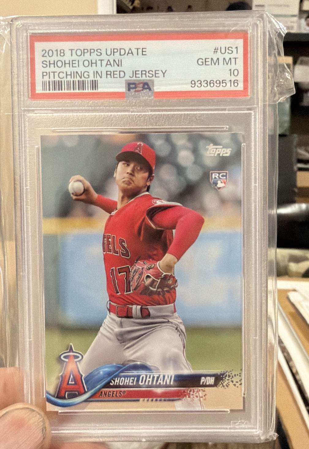 2018 TOPPS UPDATE #US1 SHOHEI OHTANI ROOKIE RC PSA 10 Red jersey