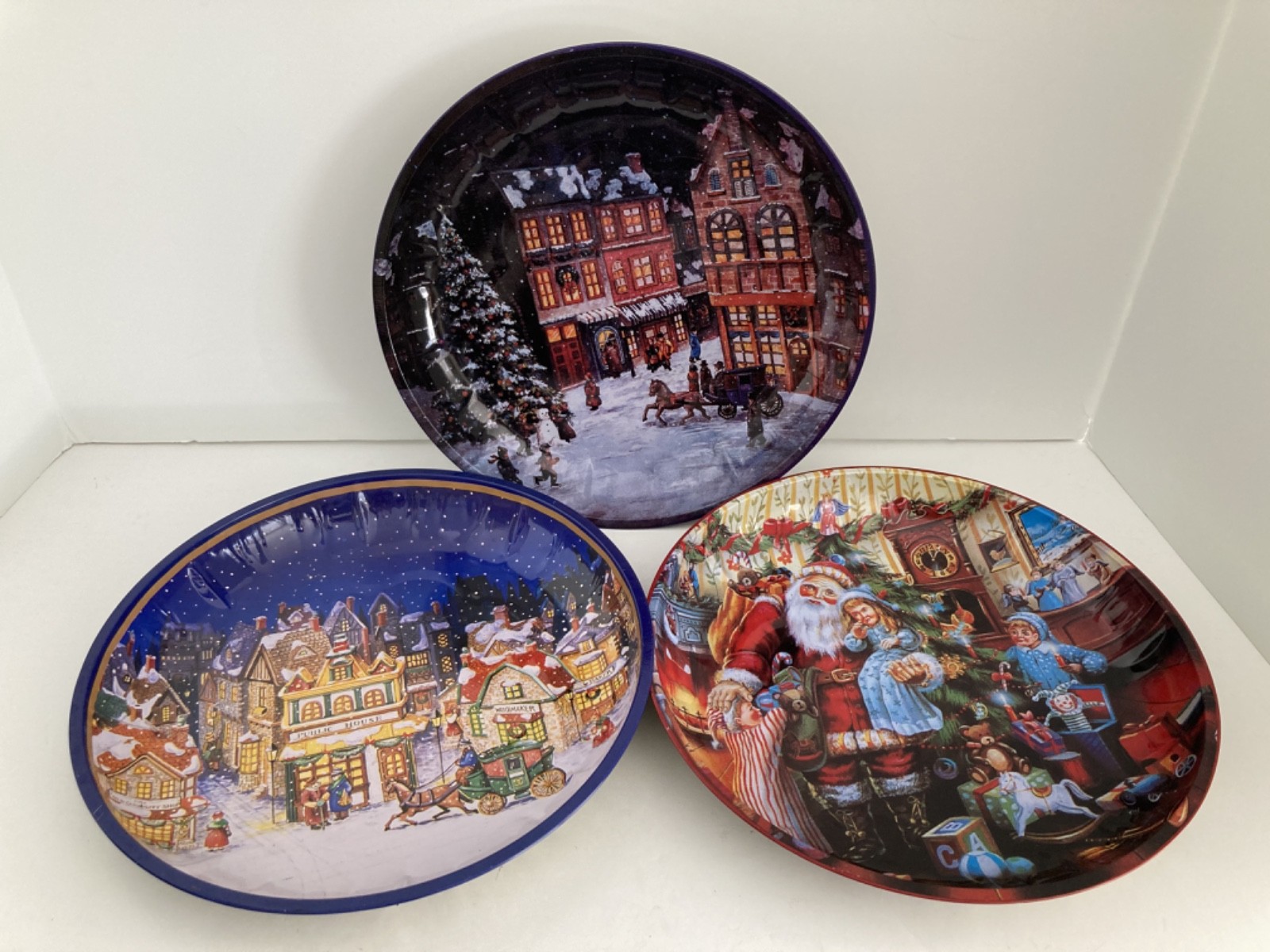 Vintage Enesco Christmas Cookie Tins 10” Holiday Decorative Plates Set of 3