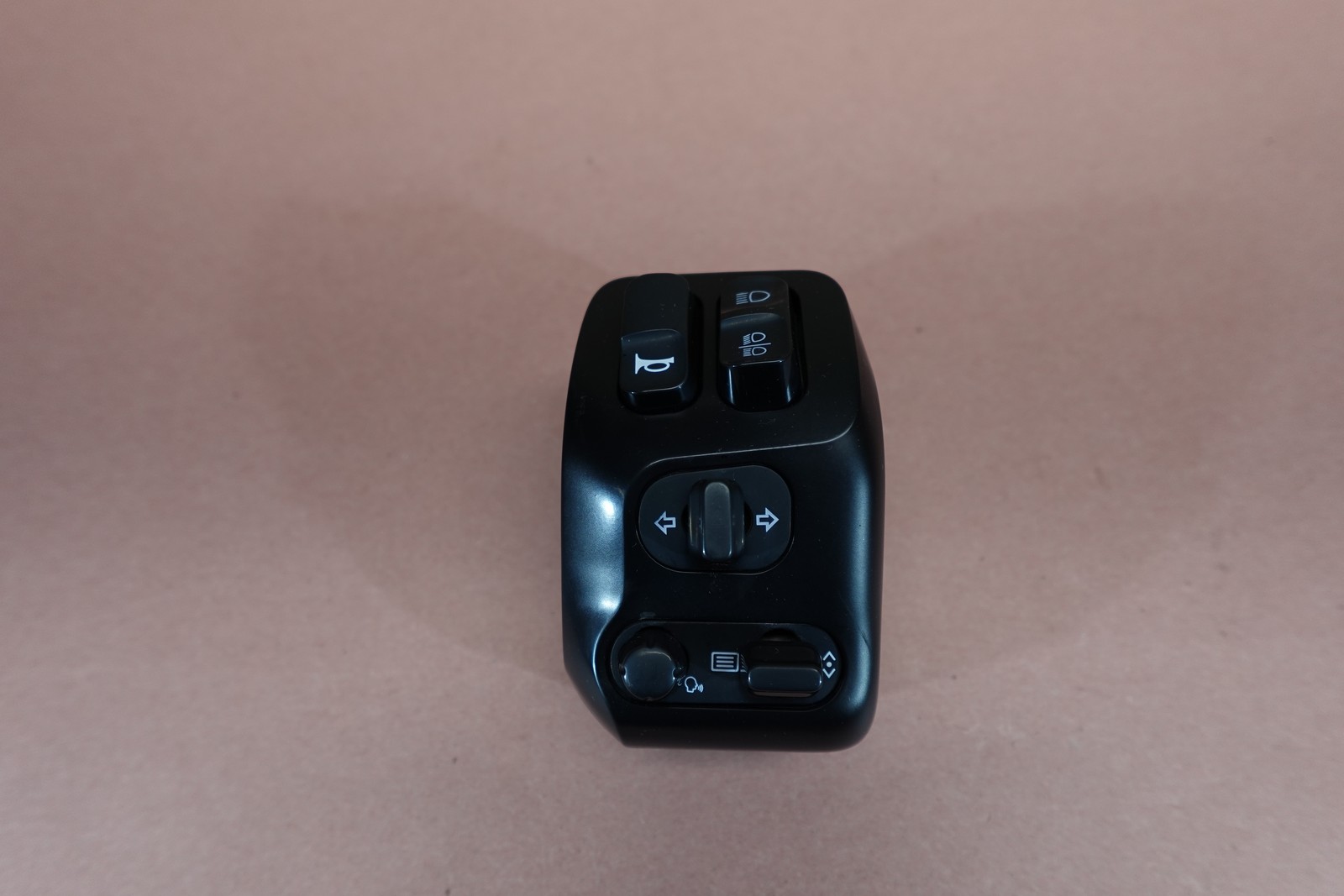 2020-2023 Indian Challenger Left Hand Light Control Switch