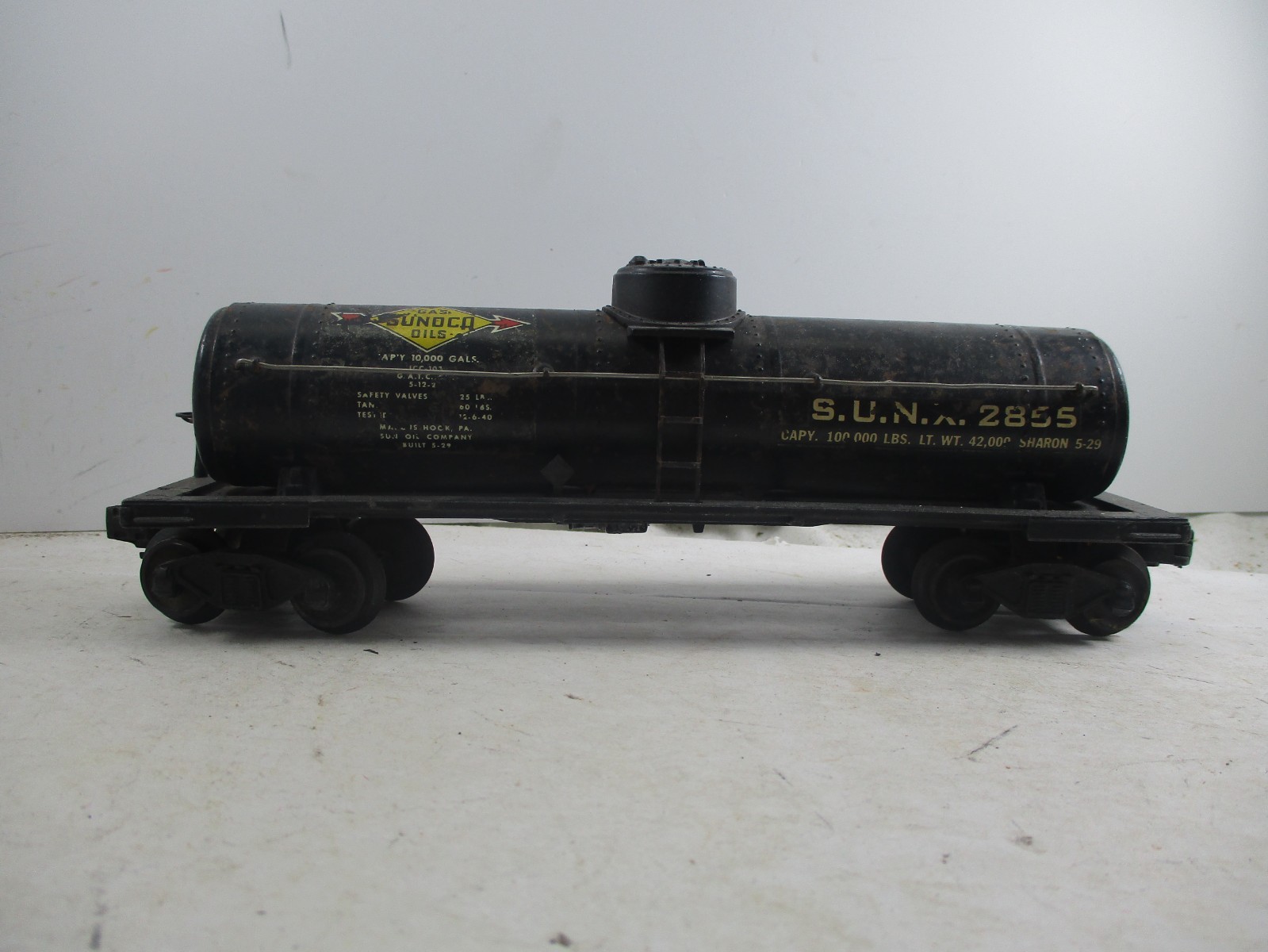 Lionel 2855 Sunoco Tank Car Rough rust No Box Parts or Restore