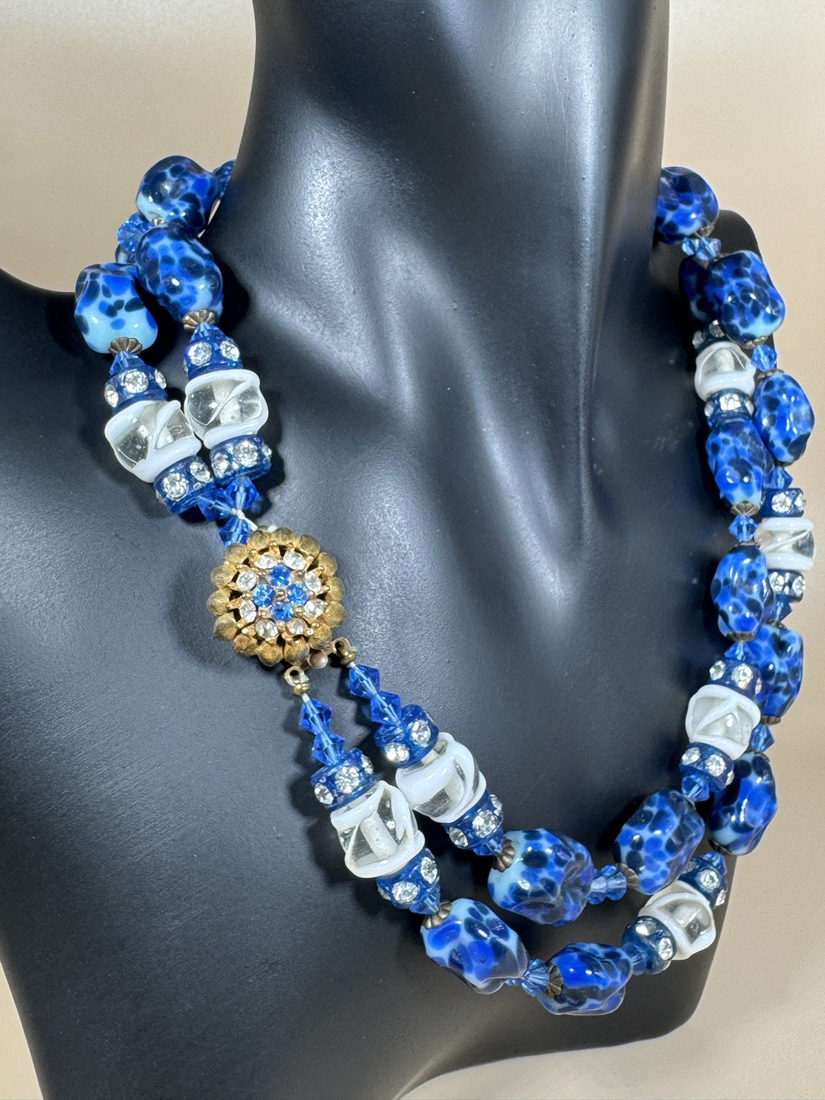 Vintage Original by Robert Blue White Bead Necklace Scarce Floral Clasp