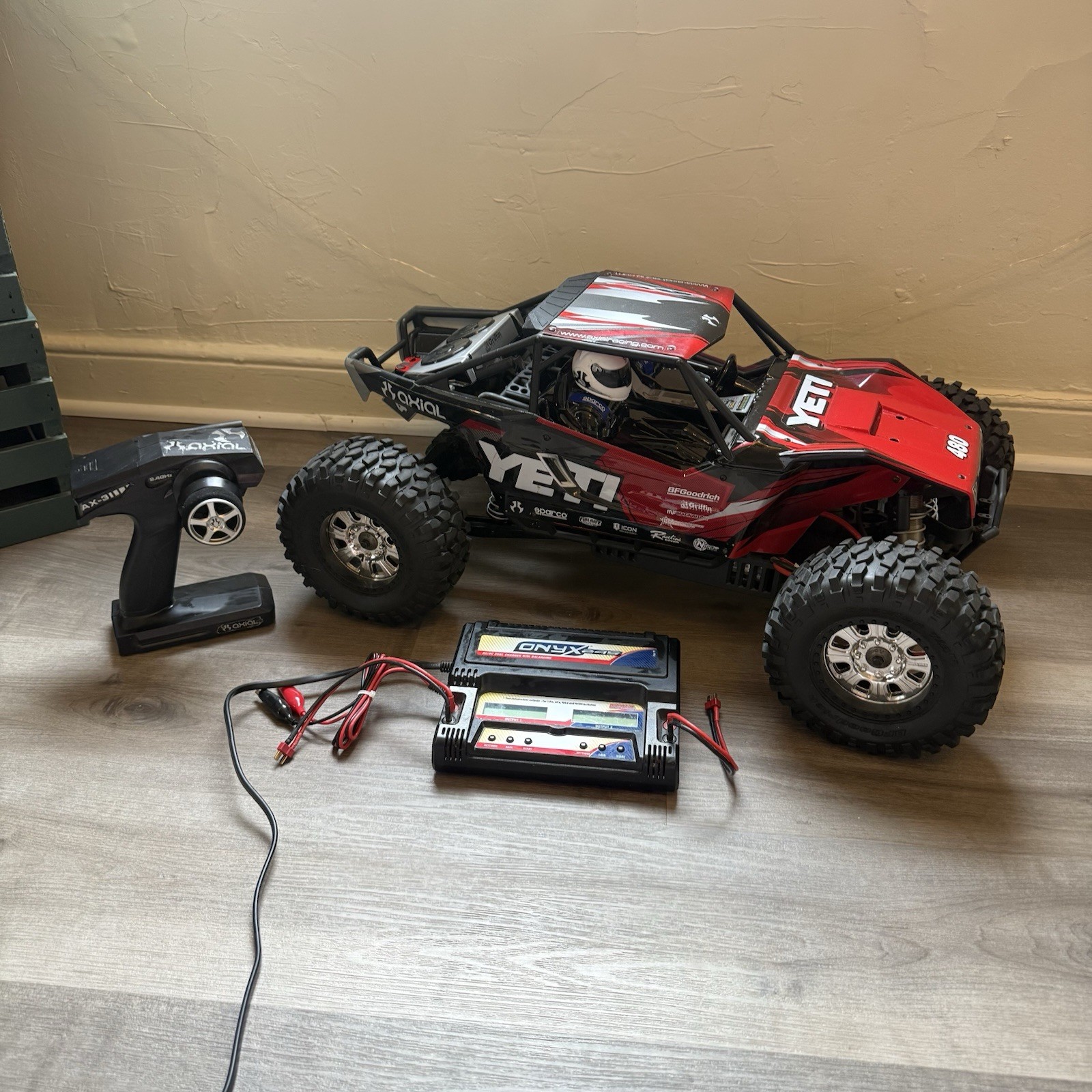 Axial Yeti  XL 1/8 Untested Super Clean With Remote And Battery Charger