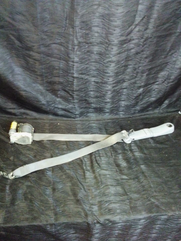 2000-2004 Toyota Tundra Seat Belt Retractor Seatbelt Front Left LH Driver Gray 2000-2004 Toyota Tundra Seat Belt Retractor Seatbelt Front Left LH Driver Gray