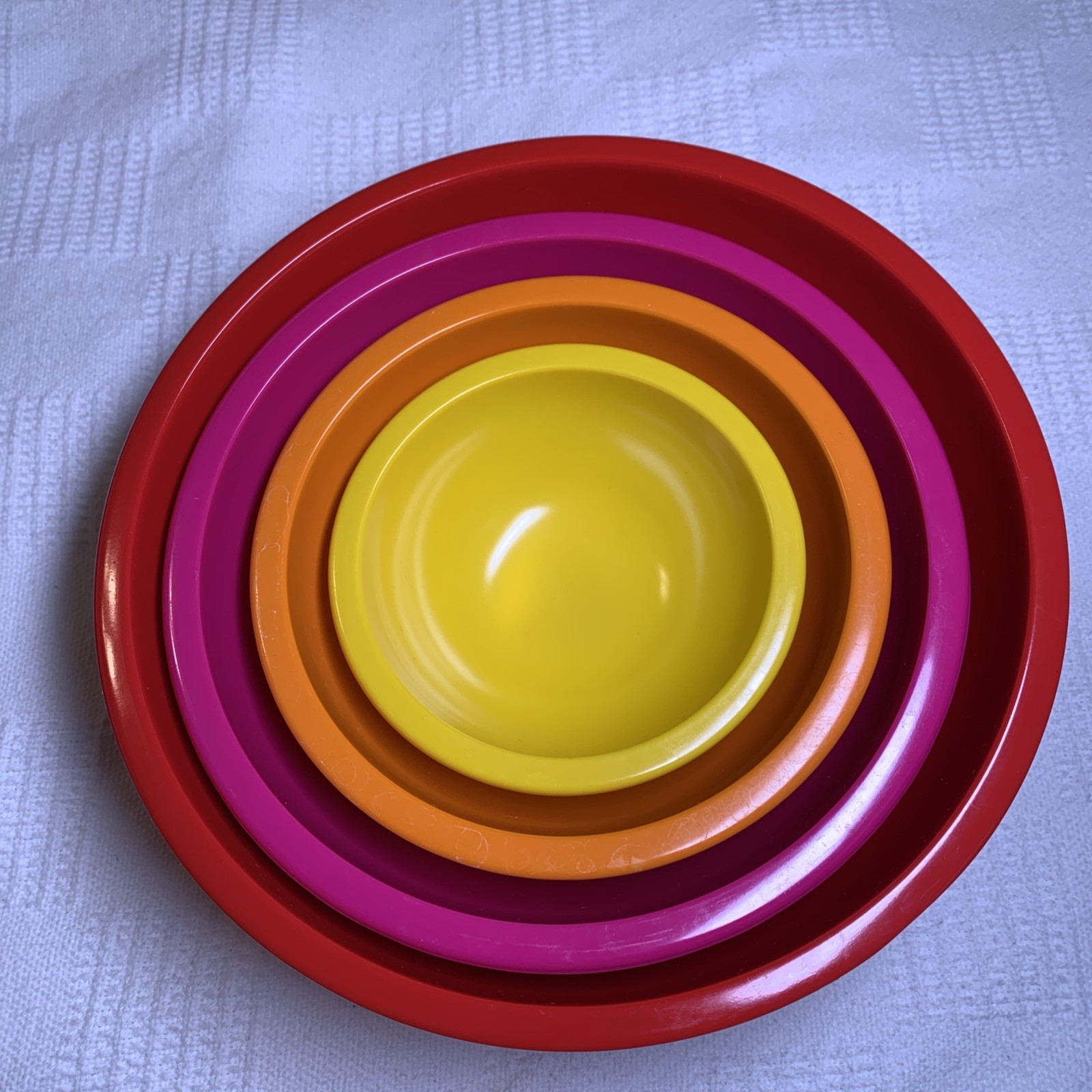 Set of 4 ZAK Designs Melamine Multi Color Nesting Mixing Serving Bowls Set of 4 ZAK Designs Melamine Multi Color Nesting Mixing Serving Bowls