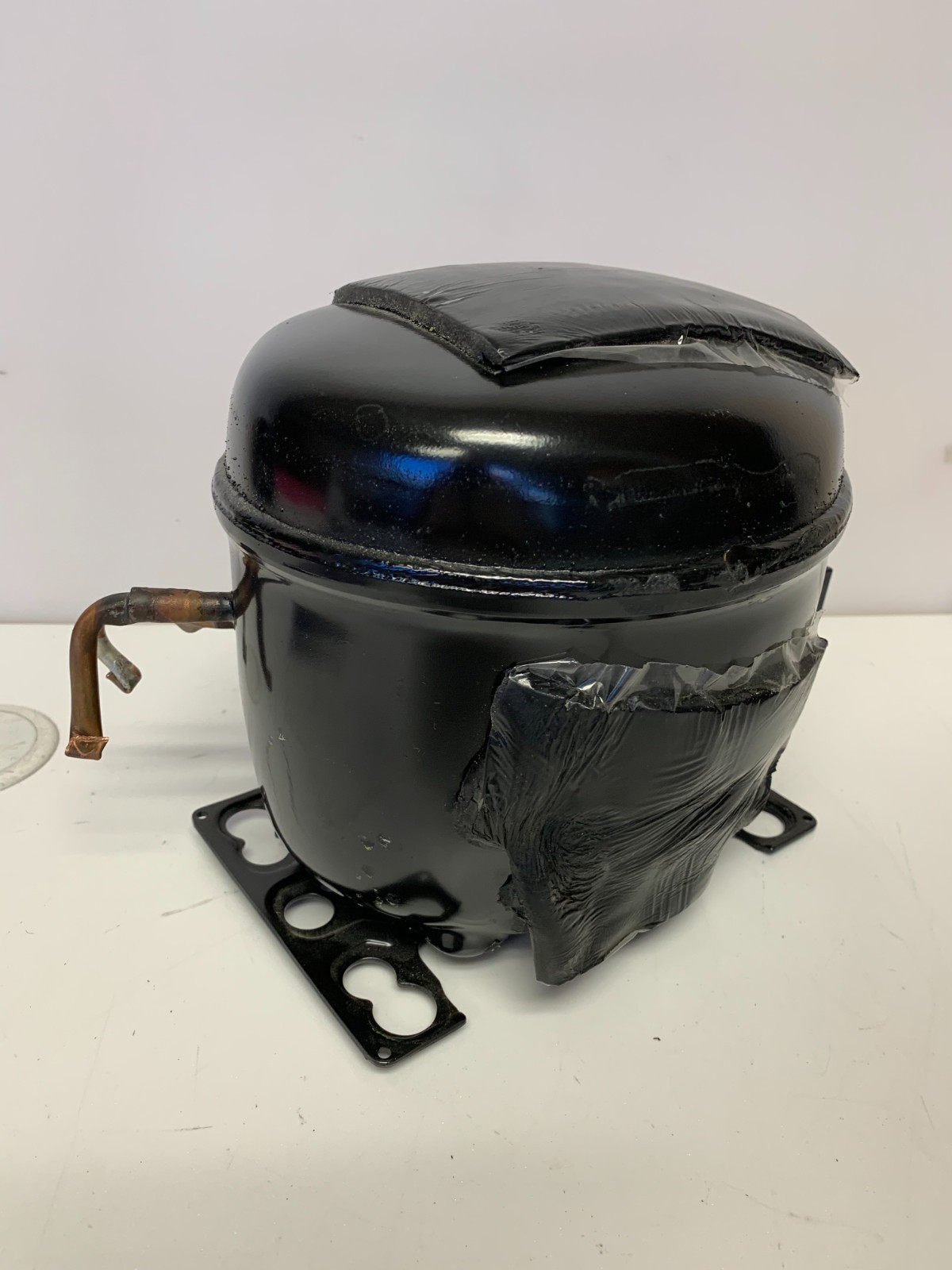 Embraco EGD60HLC R134a Refrigerator Compressor 115-127V SET Replacement Part