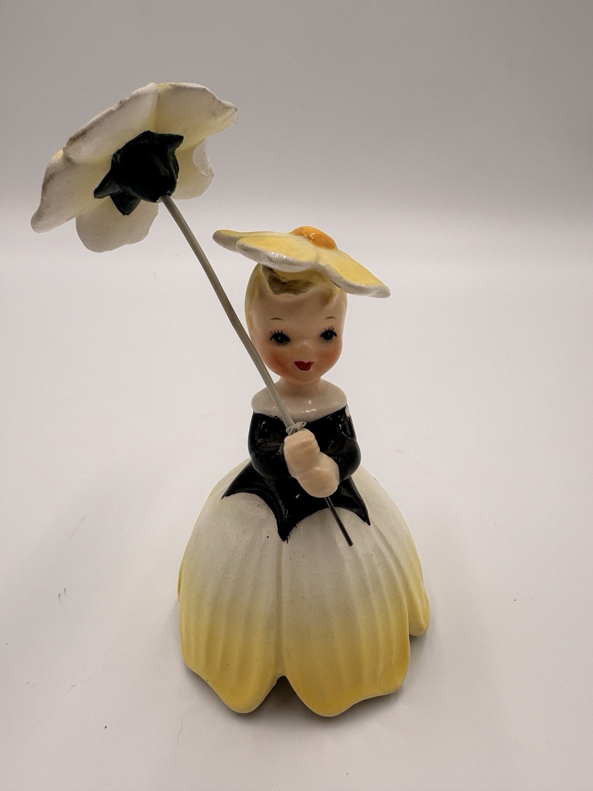 Vintage Lefton Japan Flower Girl Figurine A1949 Yellow Daisy Lady MCM