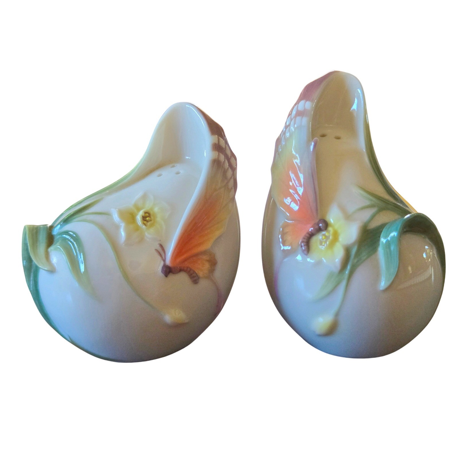 Franz Vintage Porcelain Hand Painted Papillon Butterfly Salt and Pepper Shakers Franz Vintage Porcelain Hand Painted Papillon Butterfly Salt and Pepper Shakers