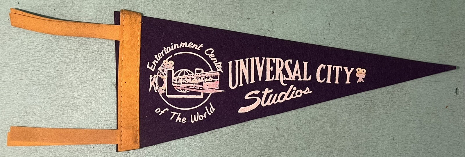 Vtg Universal Studios Universal City California Felt Pennant, Small 11.5 Vtg Universal Studios Universal City California Felt Pennant, Small 11.5