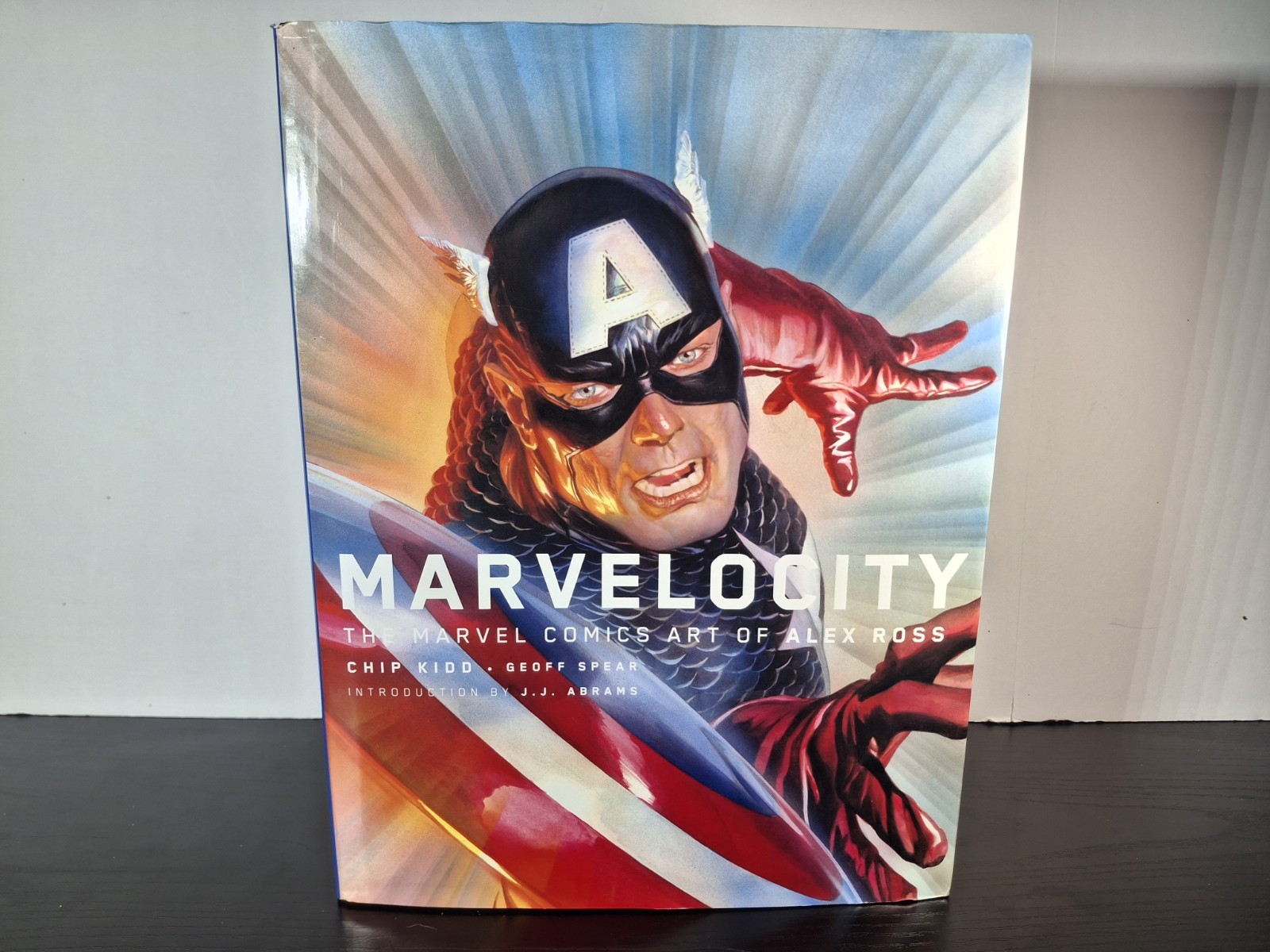 Marvelocity : The Marvel Comics Art of Alex Ross Chip Kidd Excellent Condition Marvelocity : The Marvel Comics Art of Alex Ross Chip Kidd Excellent Condition