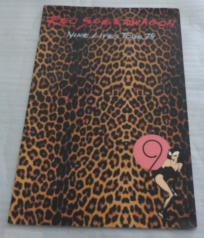 VTG 1979 REO SPEEDWAGON NINE LIVES TOUR SOUVENIR BROCHURE BOOKLET CONCERT PHOTO
