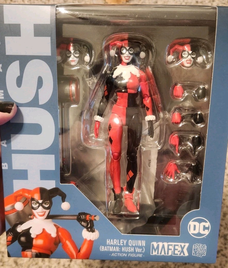 Medicom Toy MAFEX No.162 Harley Quinn Batman: Hush Ver. Medicom Toy MAFEX No.162 Harley Quinn Batman: Hush Ver.