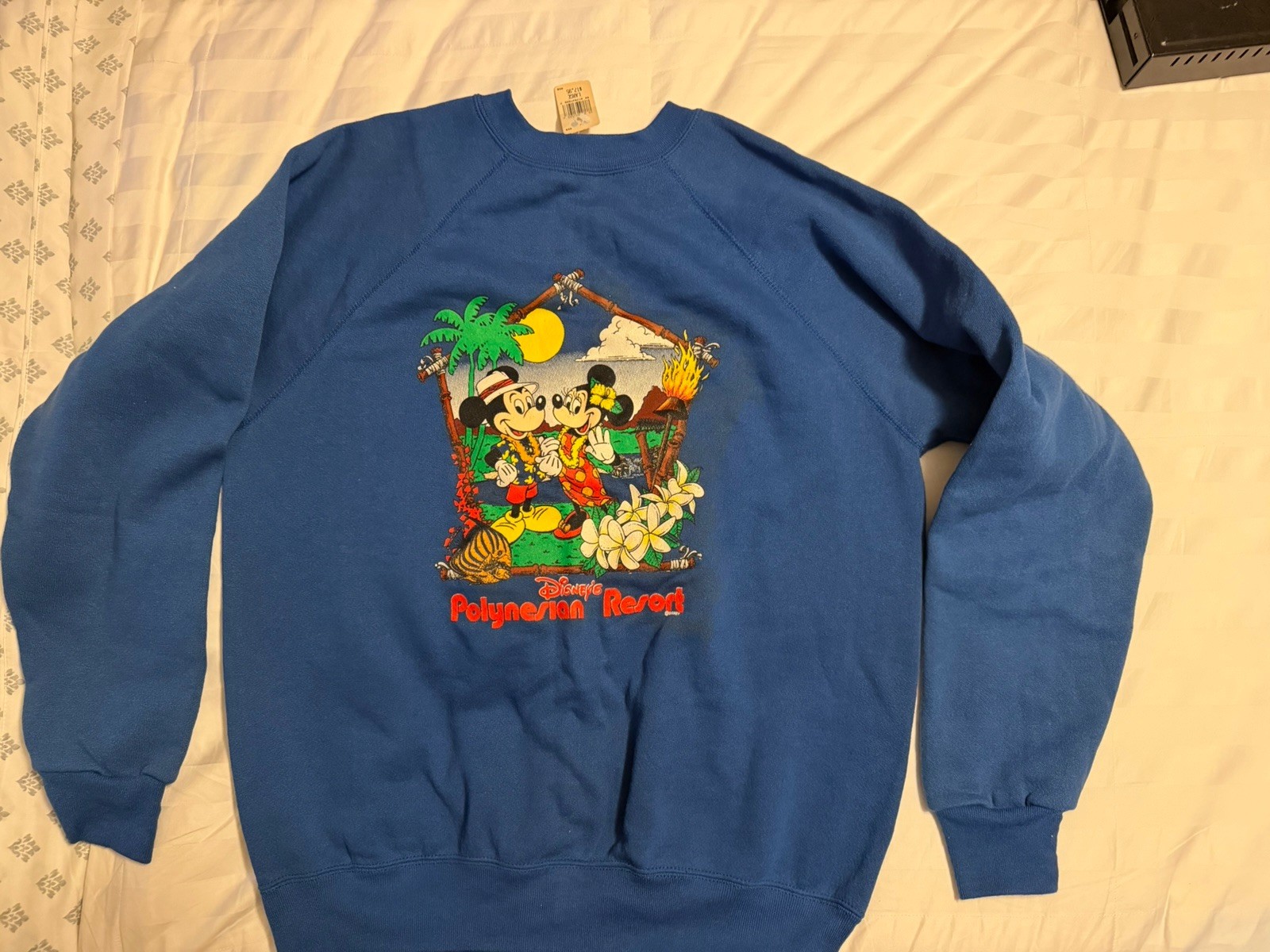 NOS 1980s Disneys Polynesian Resort Mickey & Minnie Mouse Sweatshirt Large NOS 1980s Disneys Polynesian Resort Mickey & Minnie Mouse Sweatshirt Large