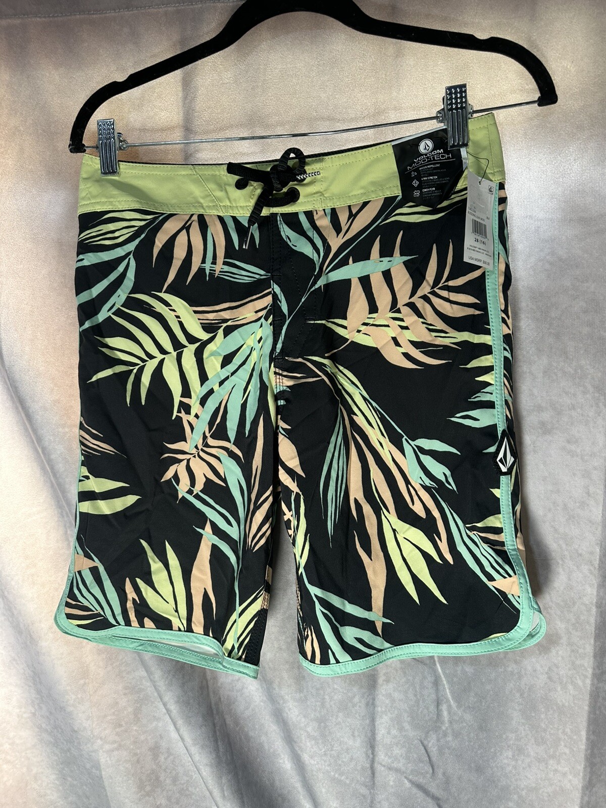 NWT Volcom Bleeding Leaf Mod Tech Black 4 Way Stretch Size S