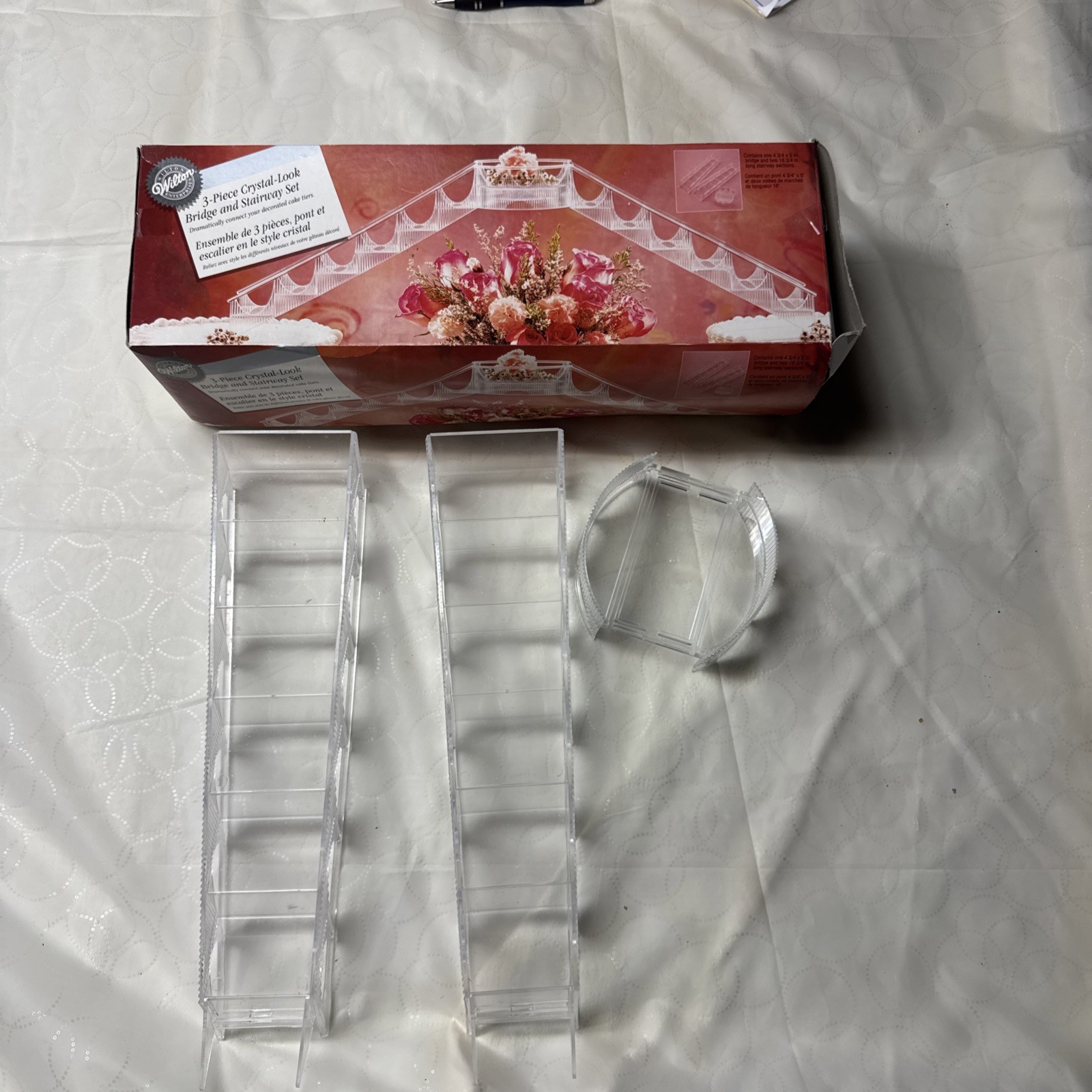Wilton Vintage 1983 Clear Filigree Cake Bridge and Staircase Set Brand New