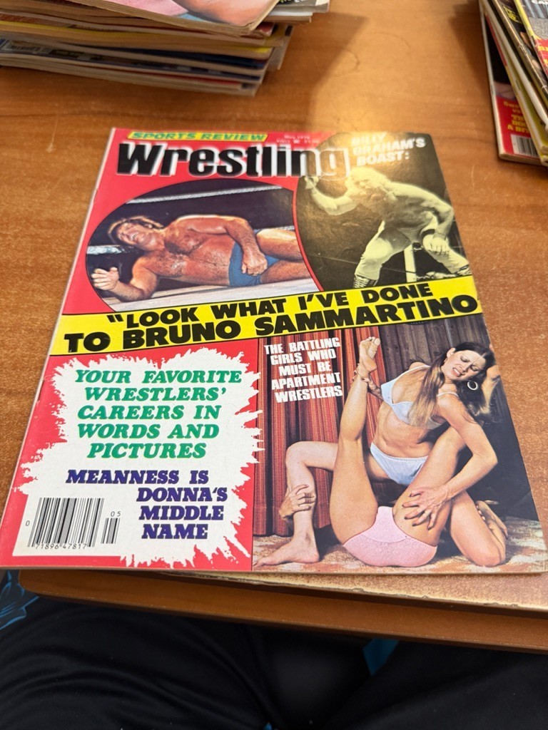 Vintage Sports Review Wrestling Apartment Girls May 1976 Vintage Sports Review Wrestling Apartment Girls May 1976