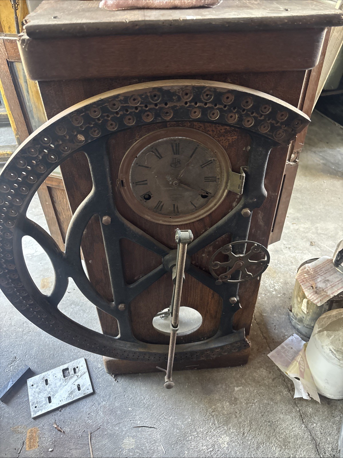 International Time Recording Clock Model 6045  EARLY 1905 ERA