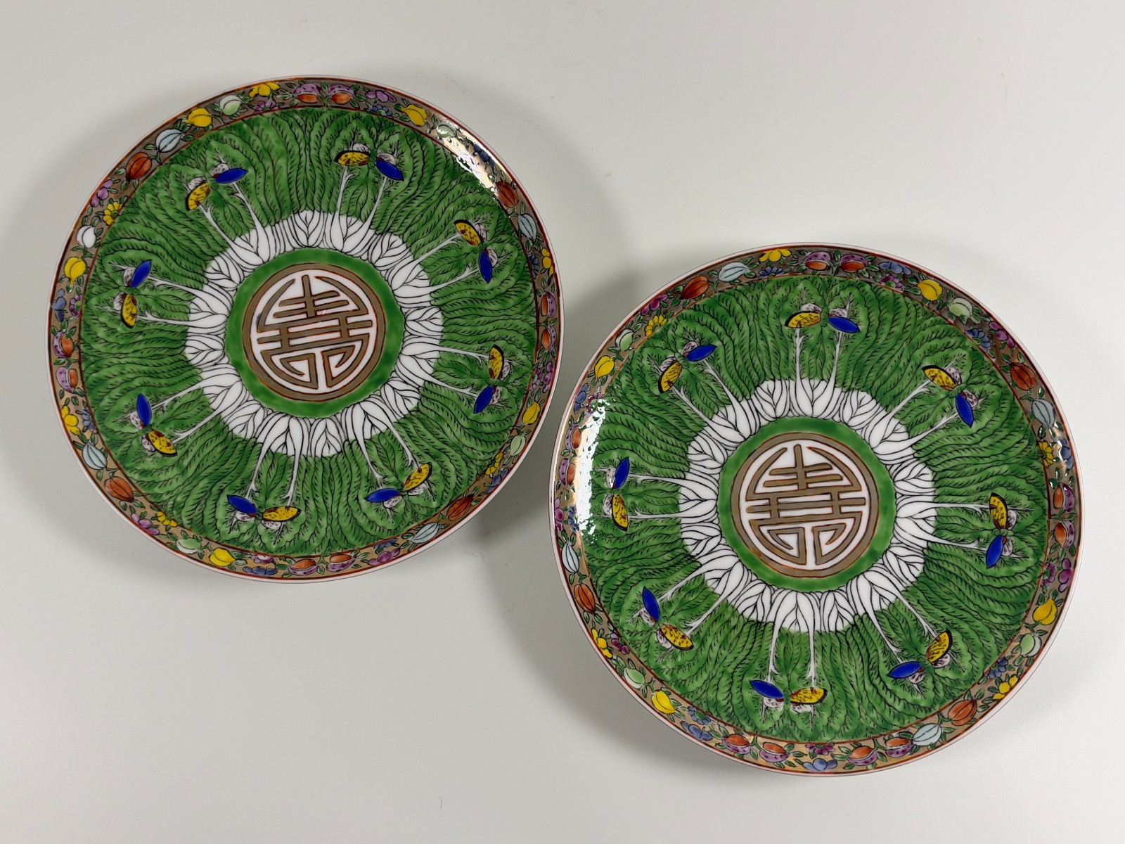 Pair Antique Chinese Famille Rose Bok Choy Cabbage Baicai Butterfly Plates 8\'\'