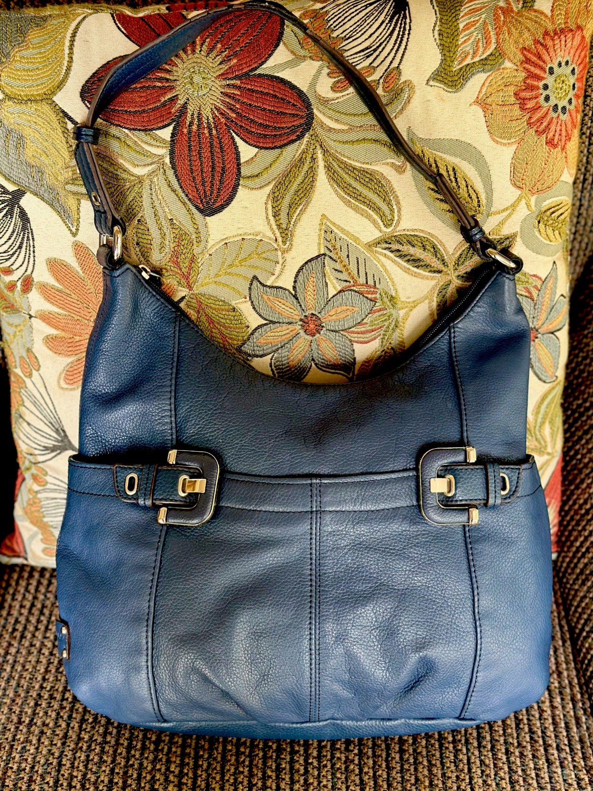 Vintage Tignanello Navy Leather  Shoulder Purse