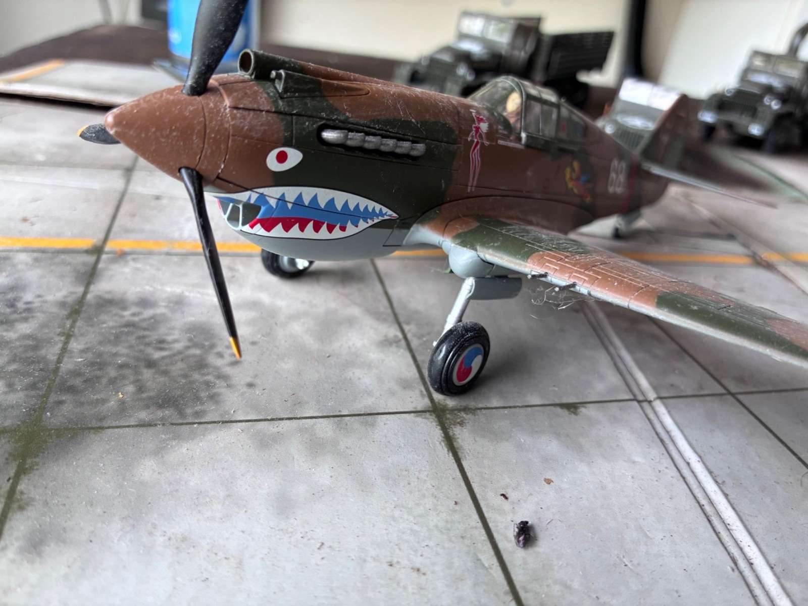 1/48 Hobby Master used P40 Flying Tigers and 3 vehicles 1/48 Hobby Master used P40 Flying Tigers and 3 vehicles