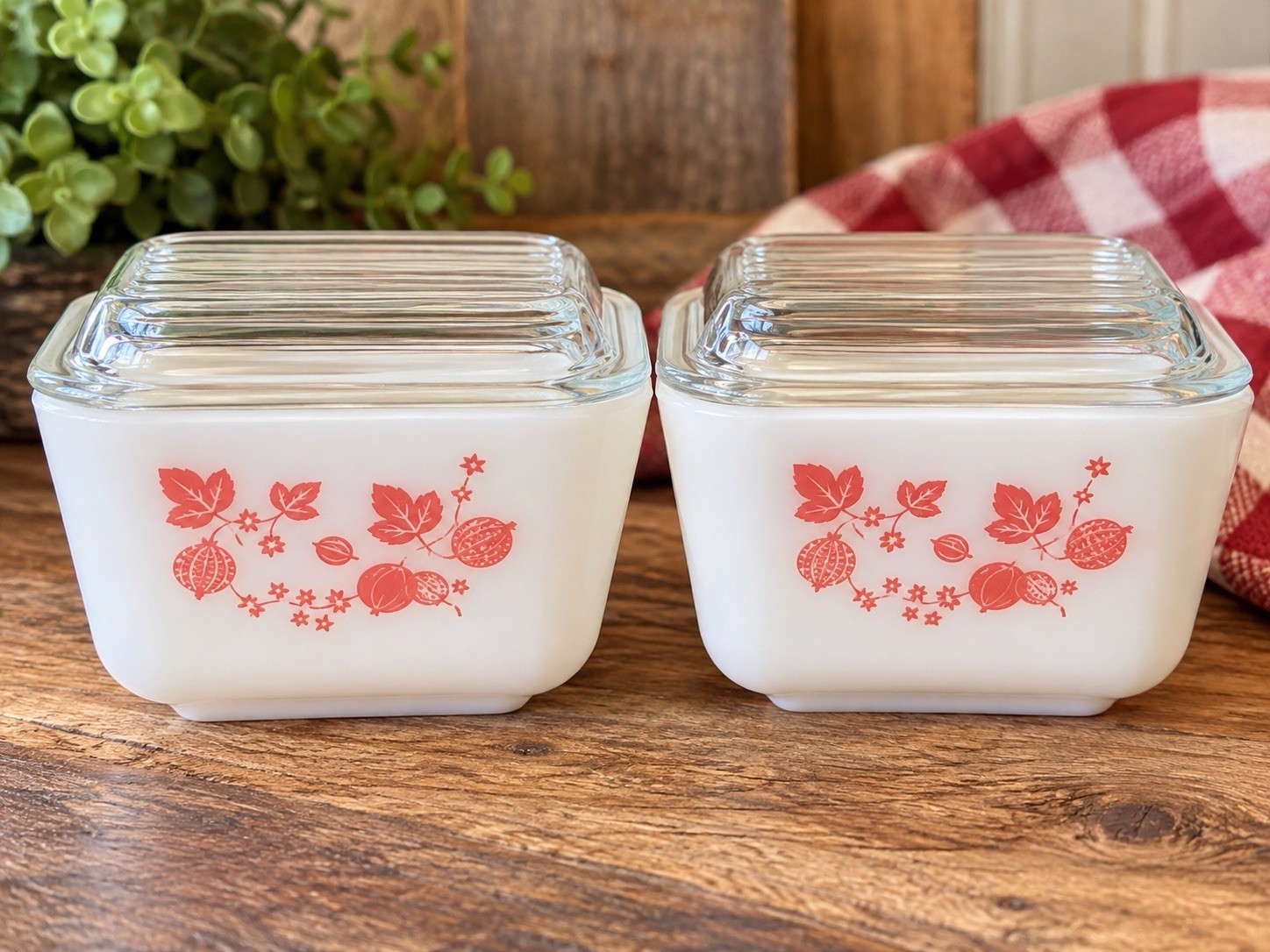 Vintage Pyrex Pink Gooseberry 501 Refrigerator Dishes w/ Glass Lids Set of 2