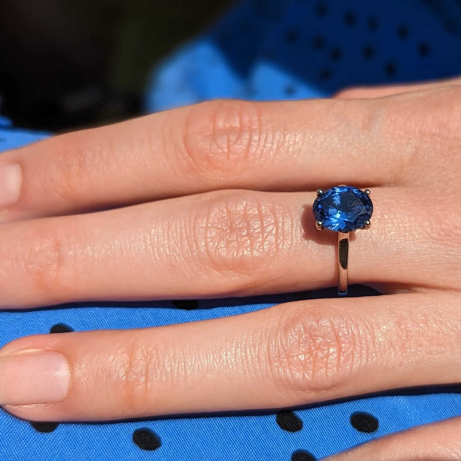 Solitaire Women's Oval Cut 2.20ct Natural Blue Sapphire Ring In 14K White Gold