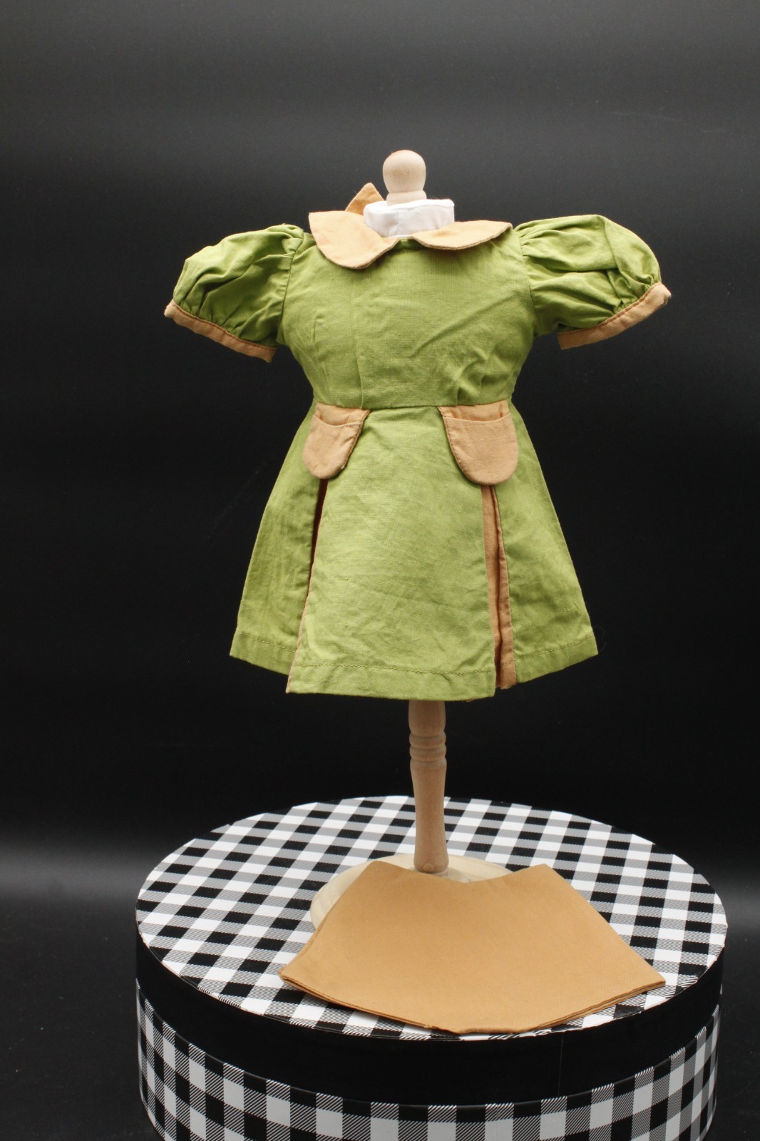Rare Antique 1930 Milwaukee WPA Works Project Cloth Doll Dress Helen Clark 10235