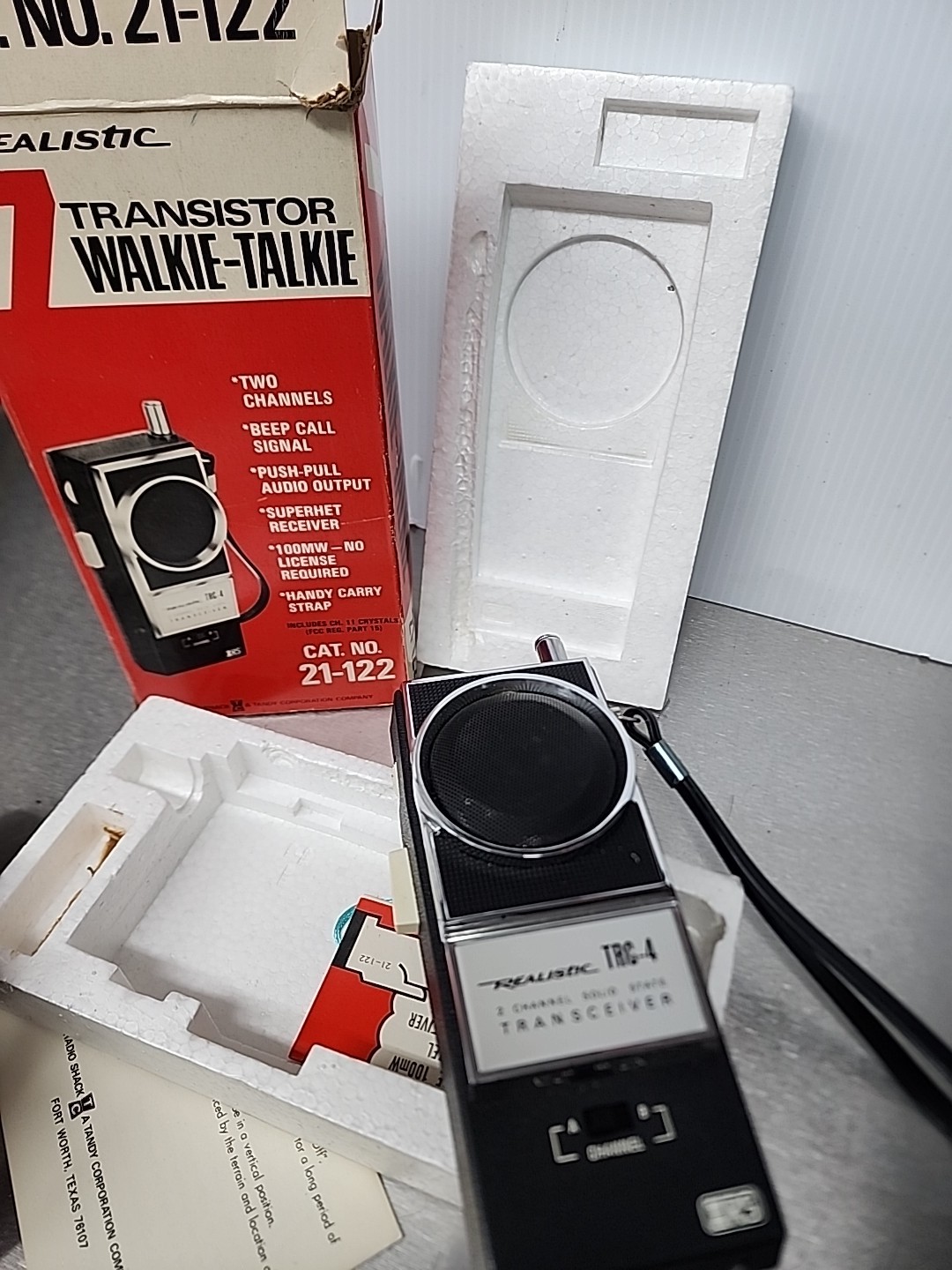Untested Vtg 1975 REALISTIC TRC-4 TRANSCEIVER RadioShack  Walkie Talkie
