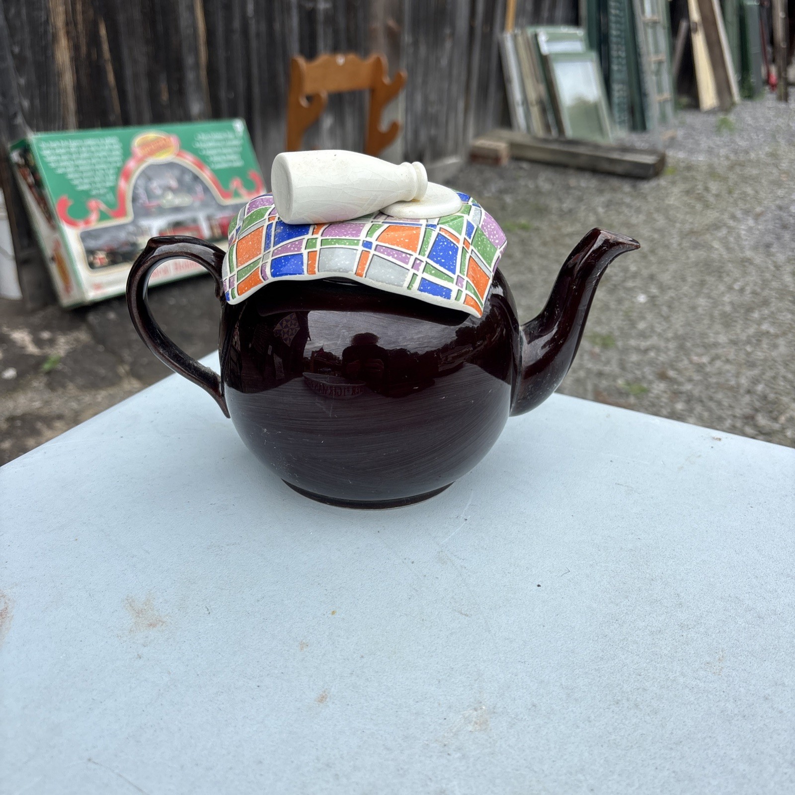Vintage Paul Cardew England tablecloth spilled milk Teapot Vintage Paul Cardew England tablecloth spilled milk Teapot