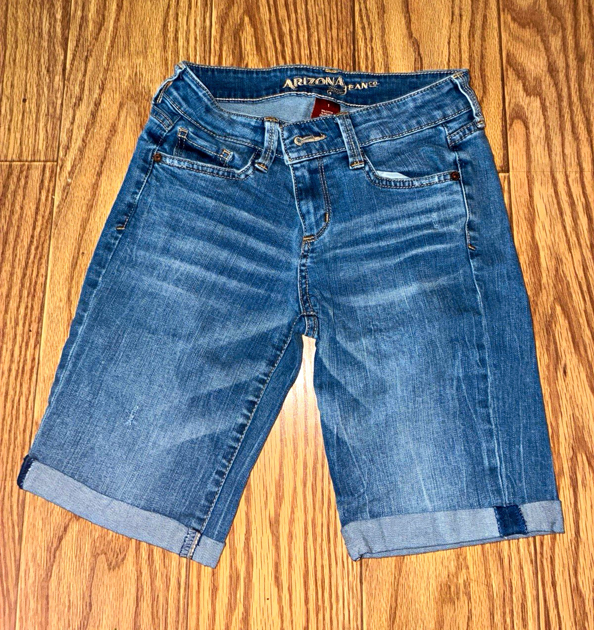Arizona Jean Co Womens Size 1 Denim Bermuda Shorts Stretch Cuffed Blue Jean