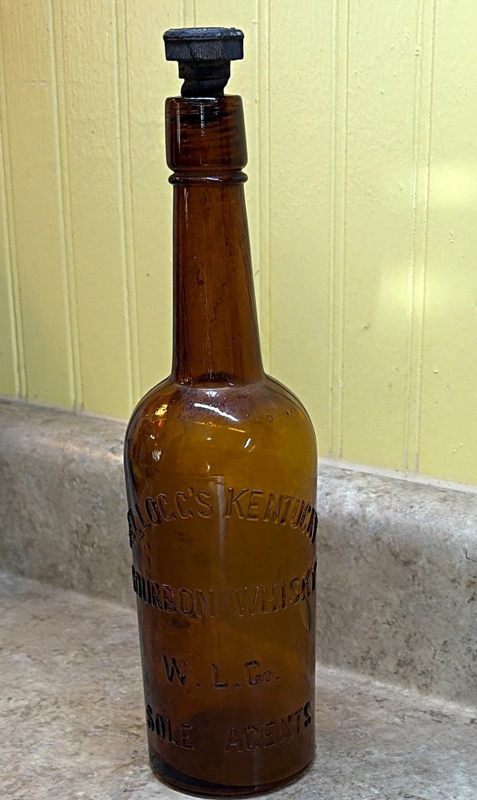 Vintage Kellogg's Whiskey Bottle San Francisco W.L. Co Amber Inside Thread Riley