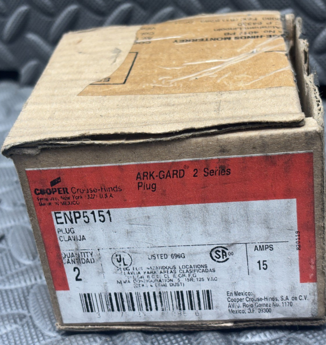 Lot of 2x Crouse-Hinds ENP5151 Ark-Gard Plug 15A 125V NEMA 5-15P Explosionproof Lot of 2x Crouse-Hinds ENP5151 Ark-Gard Plug 15A 125V NEMA 5-15P Explosionproof