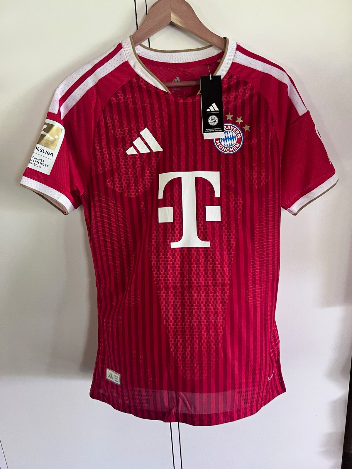 FC Bayern Munich Michael Olise #17 Home 26/27 Soccer Jersey Bundesliga Red FC Bayern Munich Michael Olise #17 Home 26/27 Soccer Jersey Bundesliga Red