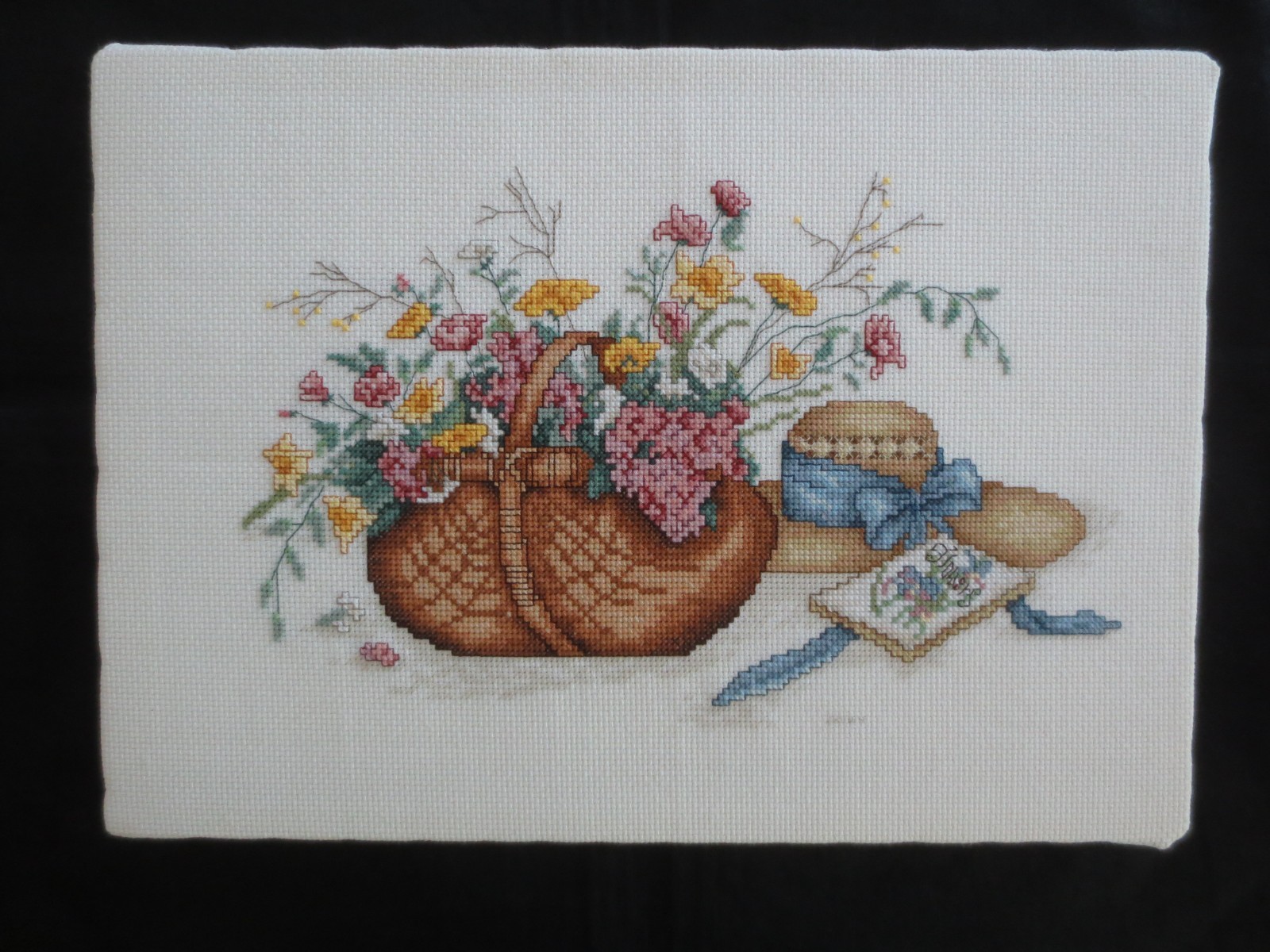Mounted A BOUQUET FOR ELIZABETH by Paula Vaughan CROSS STITCH - 14\