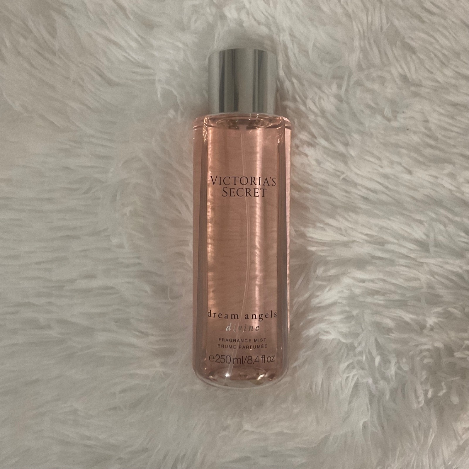 Victoria\'s Secret Dream Angels Divine Fragrance Mist 8.4 oz Discontinued Victoria\'s Secret Dream Angels Divine Fragrance Mist 8.4 oz Discontinued