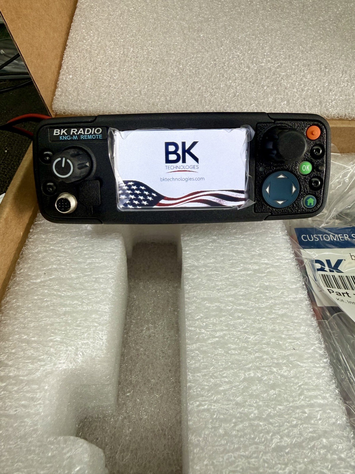 BK Radio KNG-M Remote Head KAA0660, and KAA0638. Bracket, power, 25 pin - NIB