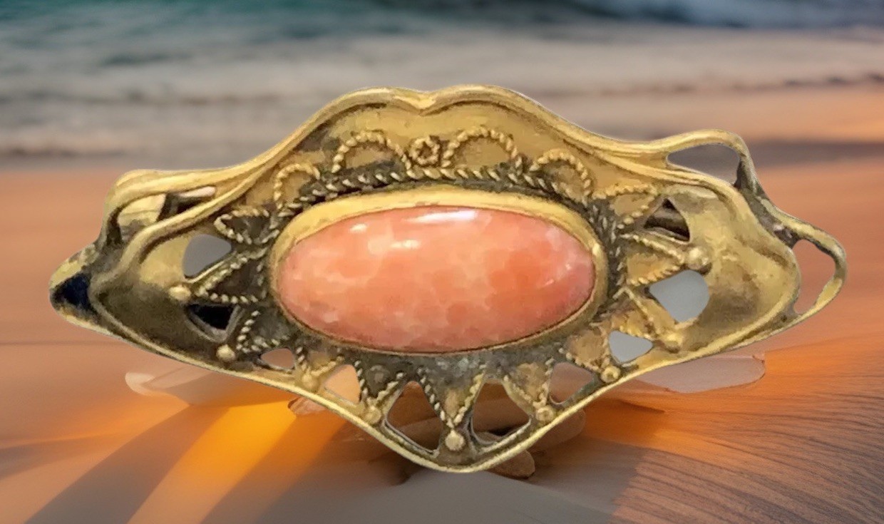 Vintage PSCO C Clasp Brooch Pendant Pin Coral Victorian Rolled Rope