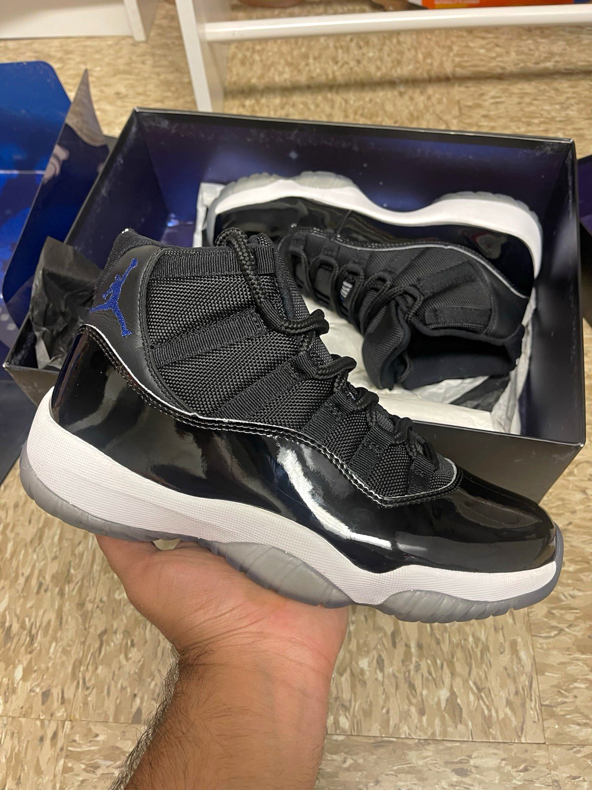 Jordan 11 Space Jam sz 8
