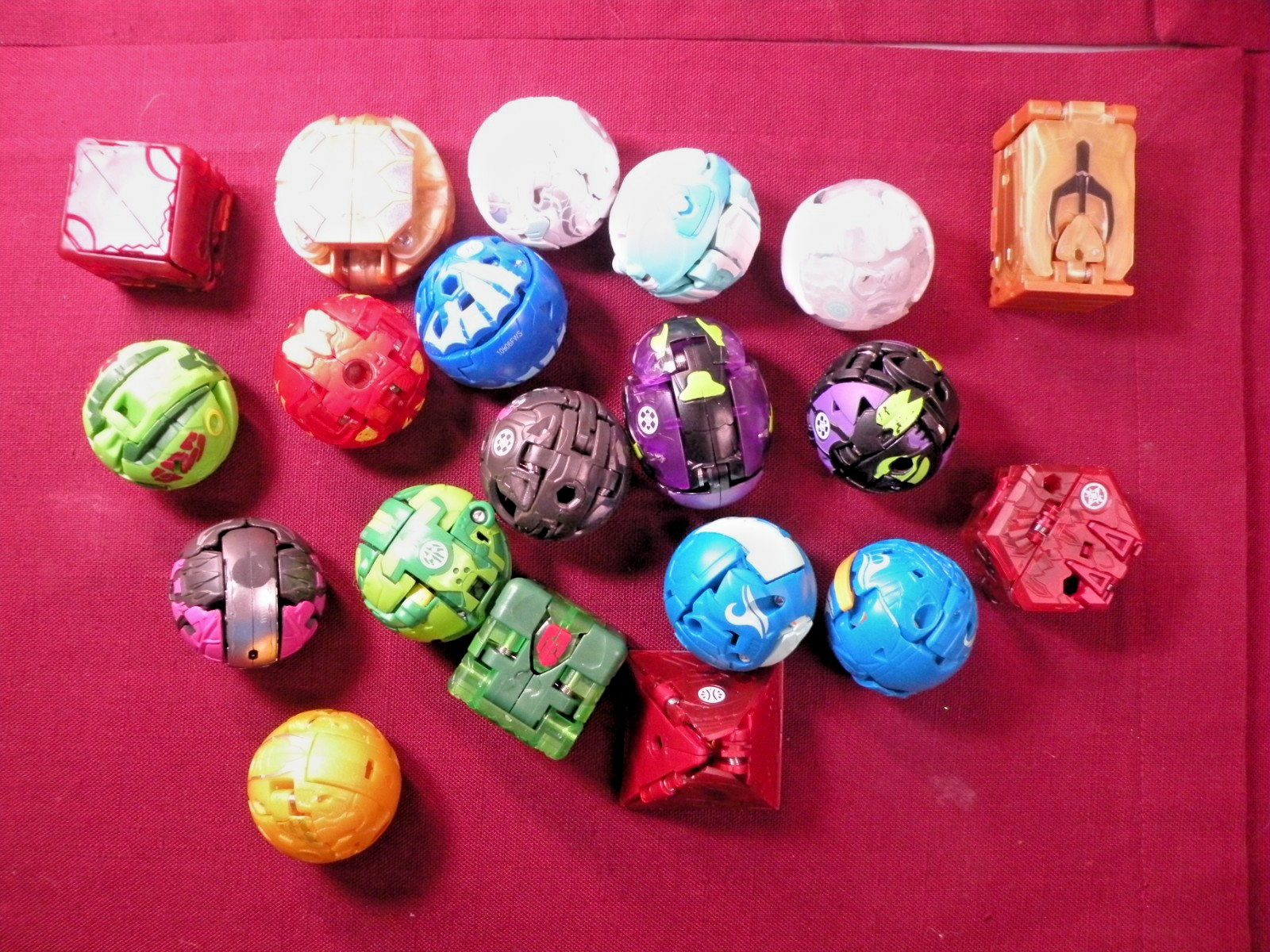 Lot Of 20 Vintage Bakugan Battle Brawlers Lot Pyrus Aquos Darkus A