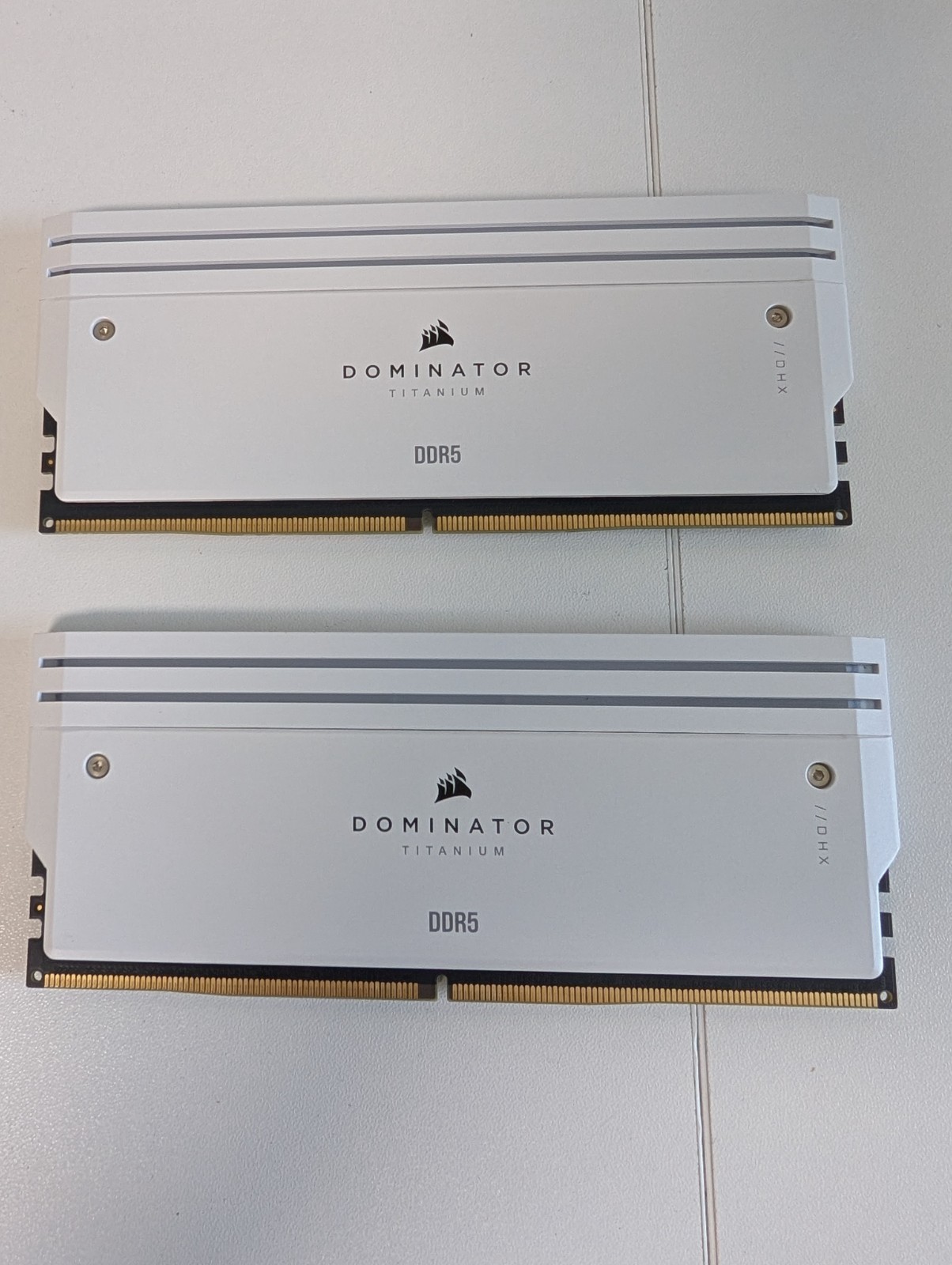 Corsair Dominator Titanium RGB 32GB 2x16GB DDR5 6000 CL30 XMP White
