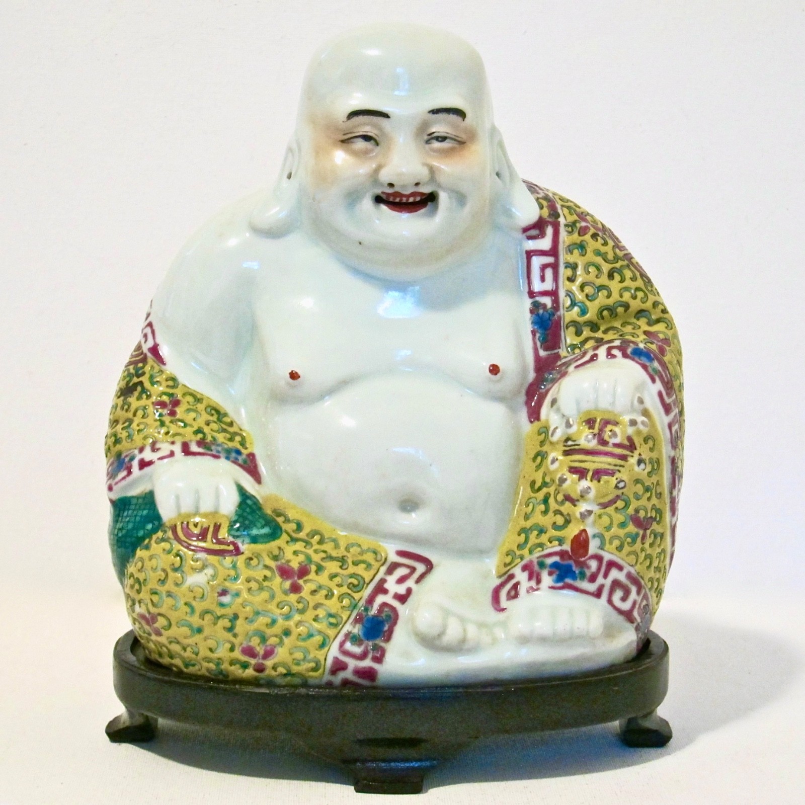 Fine Chinese Porcelain Famille Rose Jaune 9\
