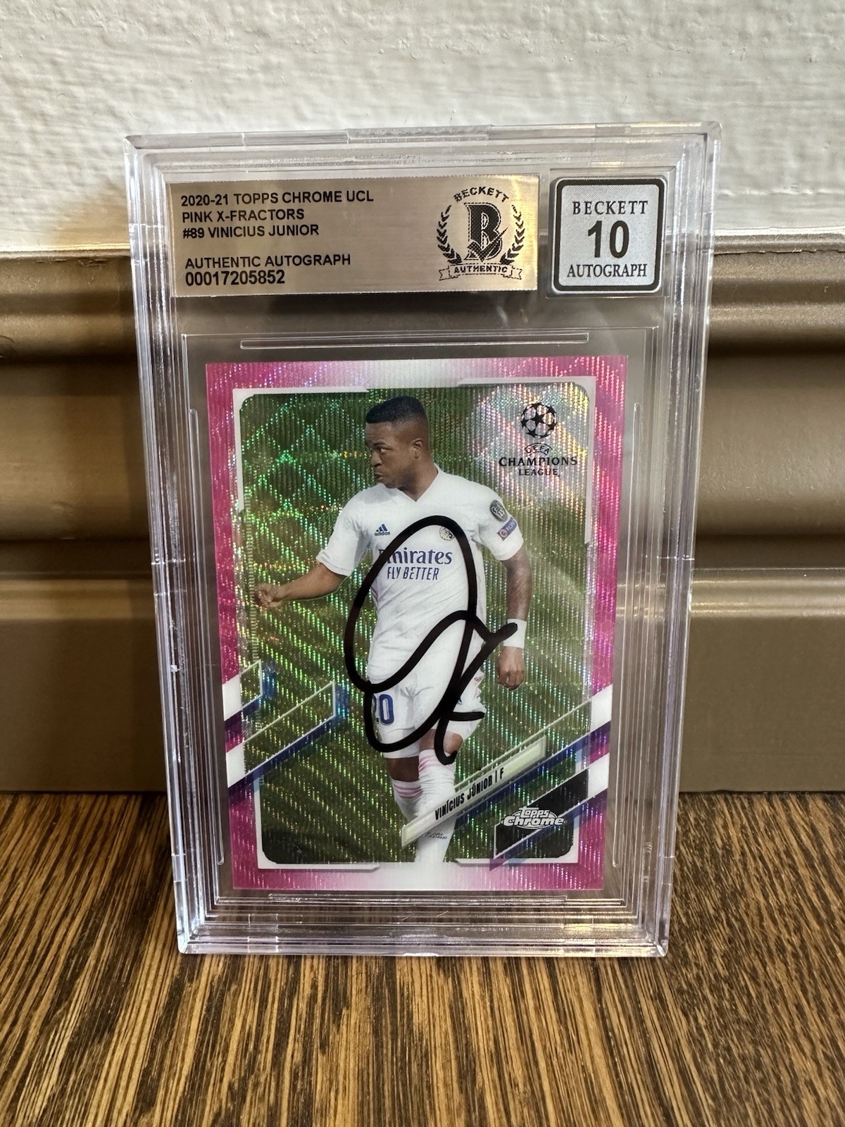 Topps 2020-21 Chrome UCL Pink X-Fractors #89 Vinicius Jr Real Madrid Auto BAS 10