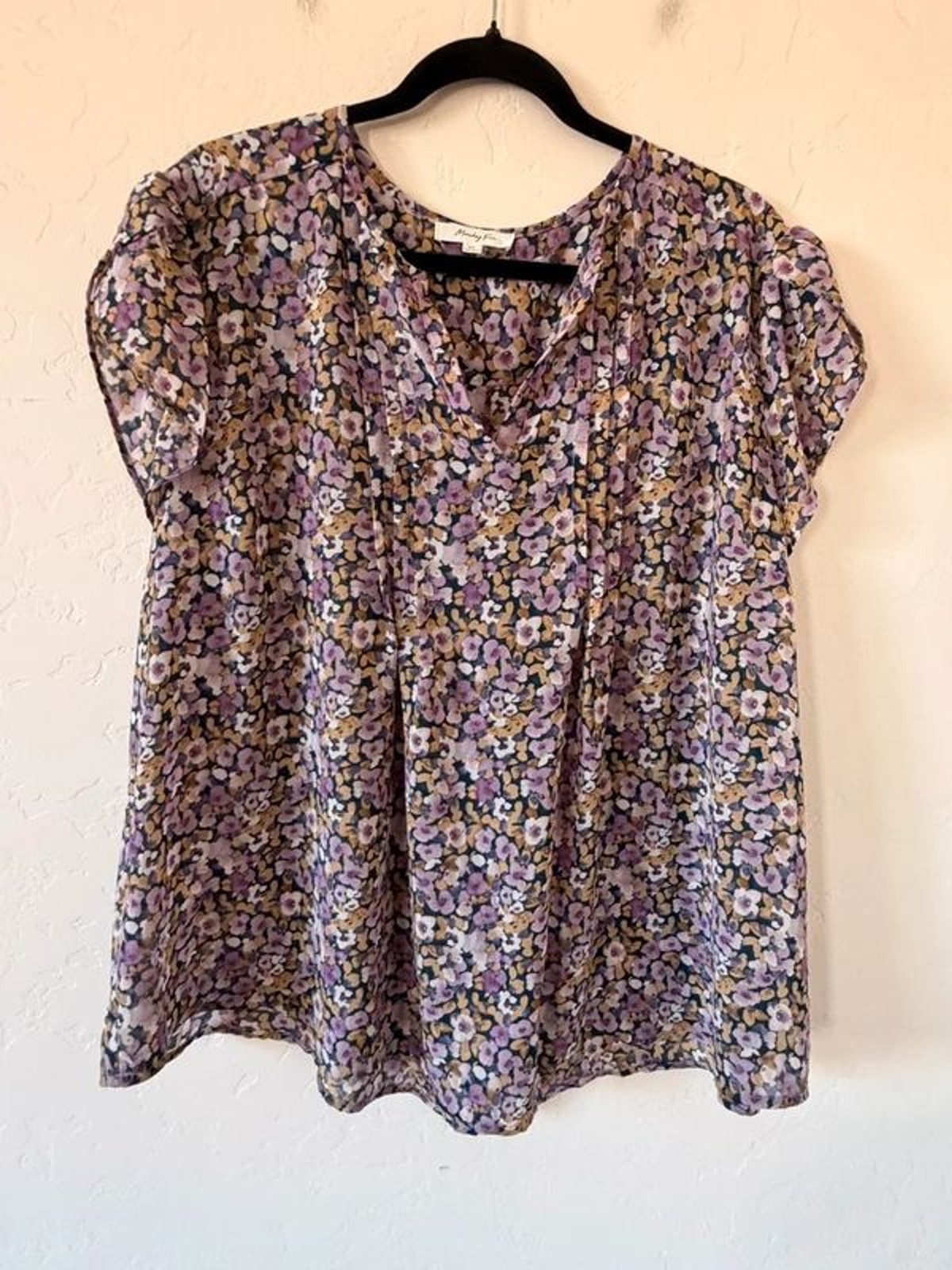Monday Fun Floral Blouse Size 2XL