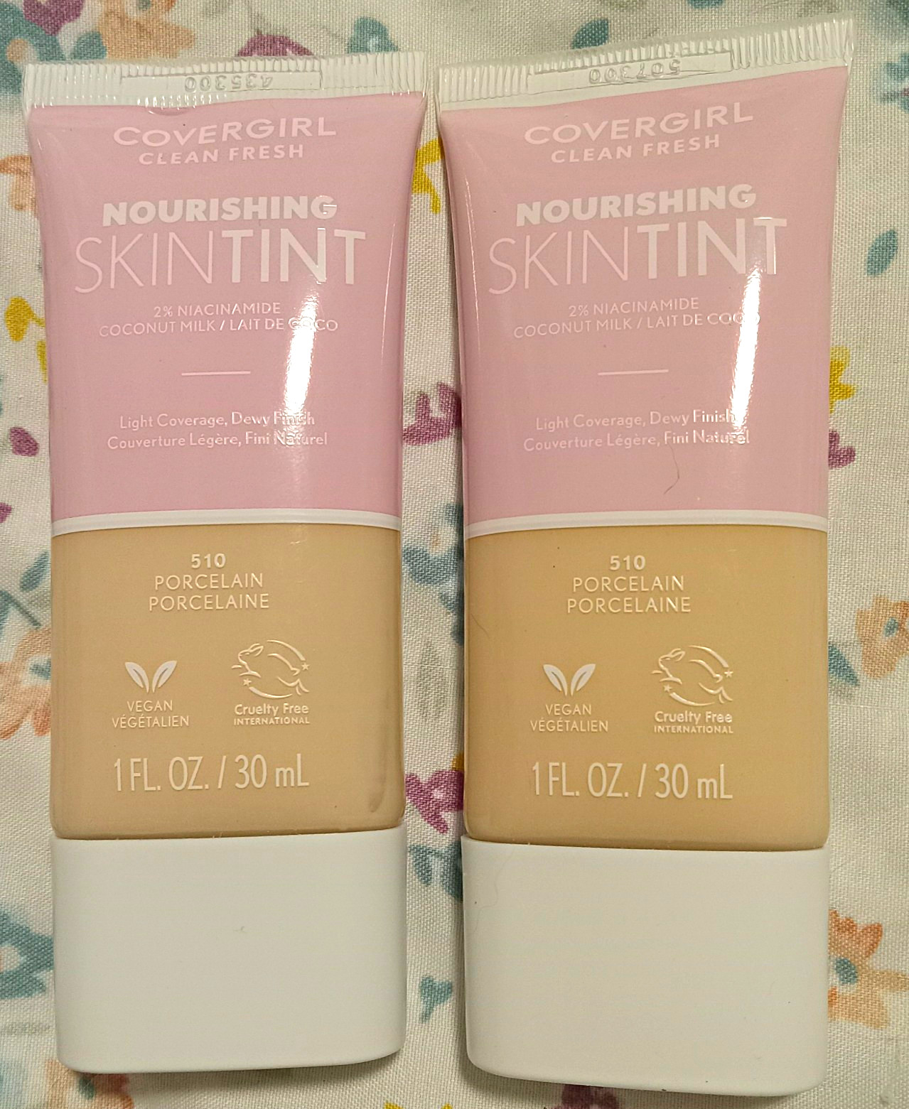 (x2) COVERGIRL Clean Fresh Nourishing Skin Tint (510 Porcelain) 1 fl oz. NEW (x2) COVERGIRL Clean Fresh Nourishing Skin Tint (510 Porcelain) 1 fl oz. NEW