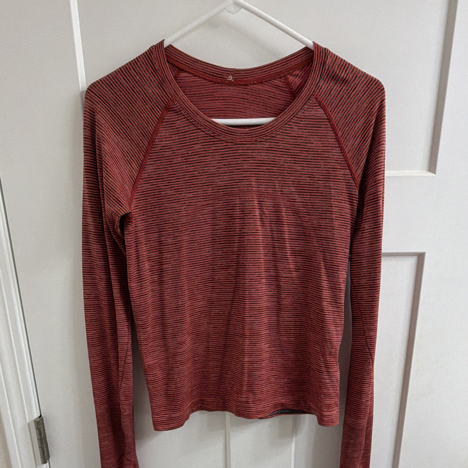 Lululemon Swiftly Tech, Waist Length, 8 Lululemon Swiftly Tech, Waist Length, 8