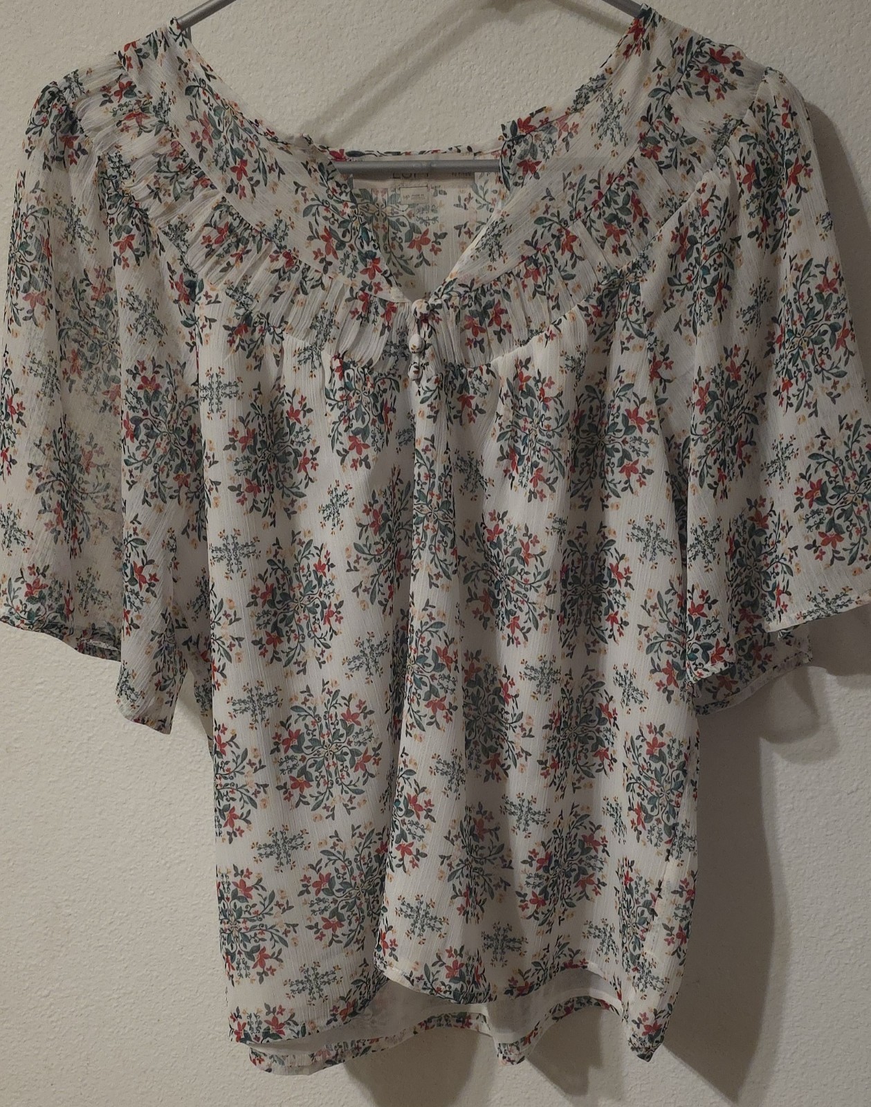 LOFT - Red green floral chiffon pleated top, Medium Petite NWT Lined 